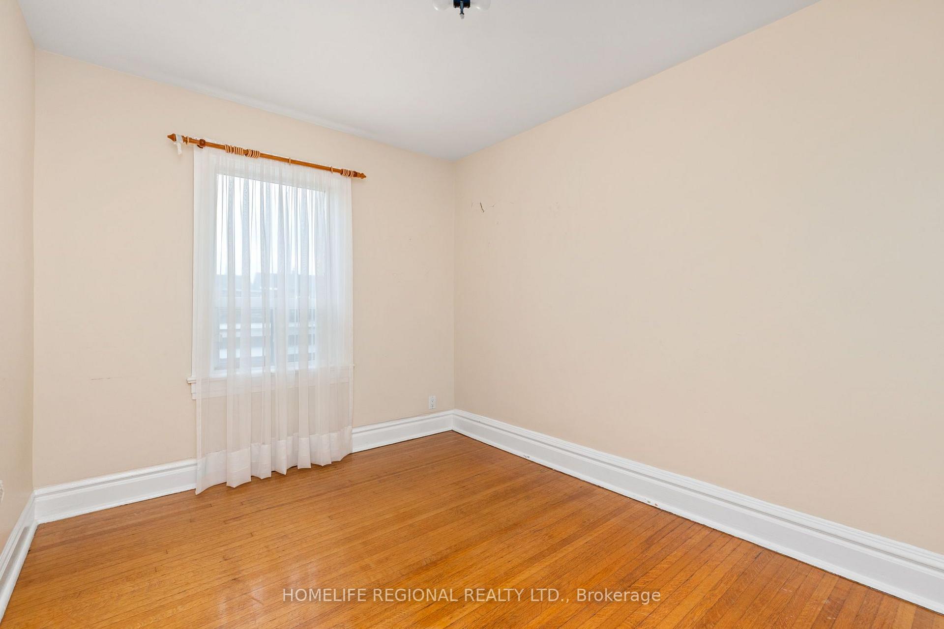 Photo 18 of 355 Delaware Avenue, Toronto, Dovercourt-Wallace Emerson-Junction — HOMEH