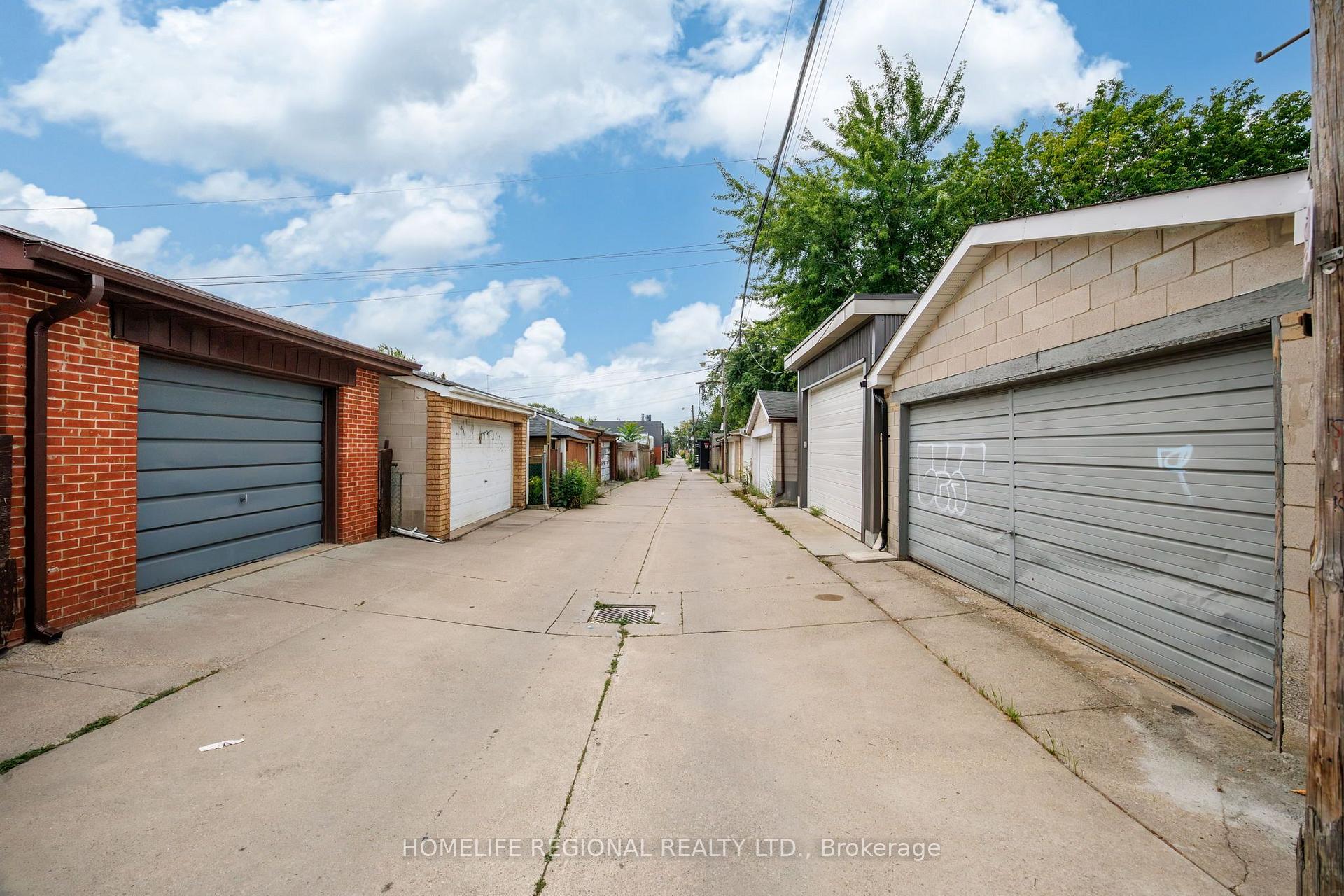 Photo 33 of 355 Delaware Avenue, Toronto, Dovercourt-Wallace Emerson-Junction — HOMEH