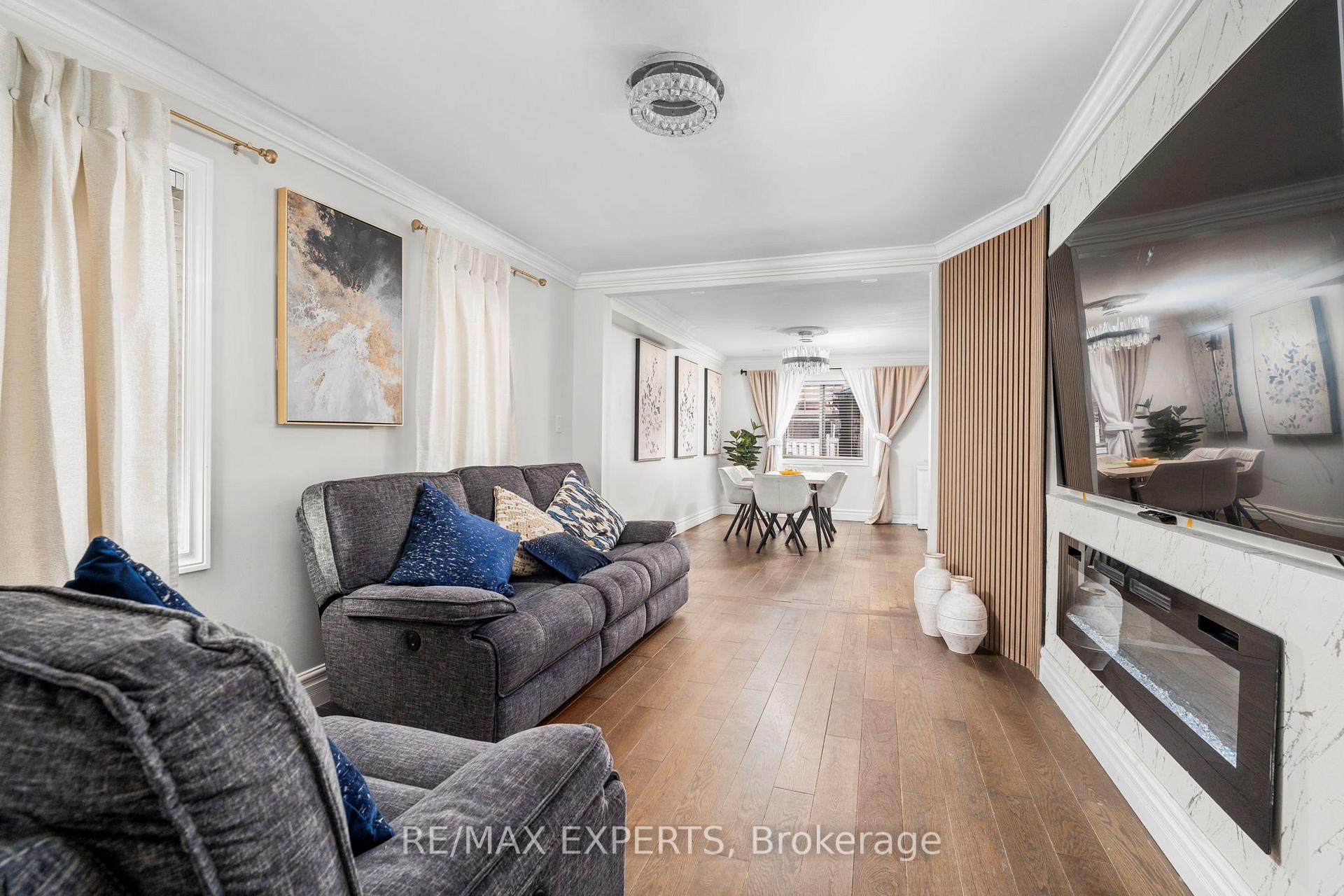 Photo 8 of 173 Rosanna Crescent, Vaughan, Maple — HOMEH