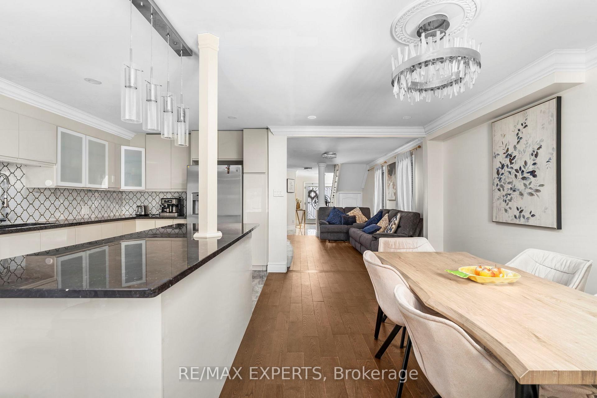 Photo 19 of 173 Rosanna Crescent, Vaughan, Maple — HOMEH