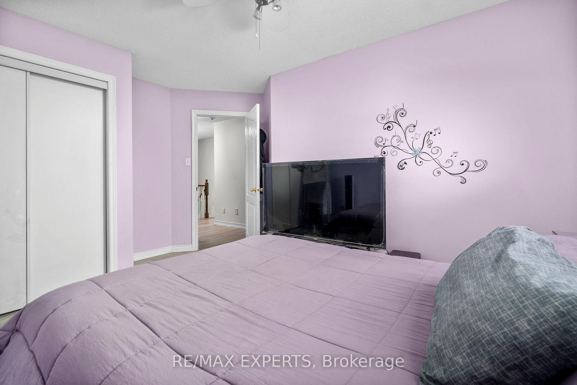 Photo 25 of 173 Rosanna Crescent, Vaughan, Maple — HOMEH