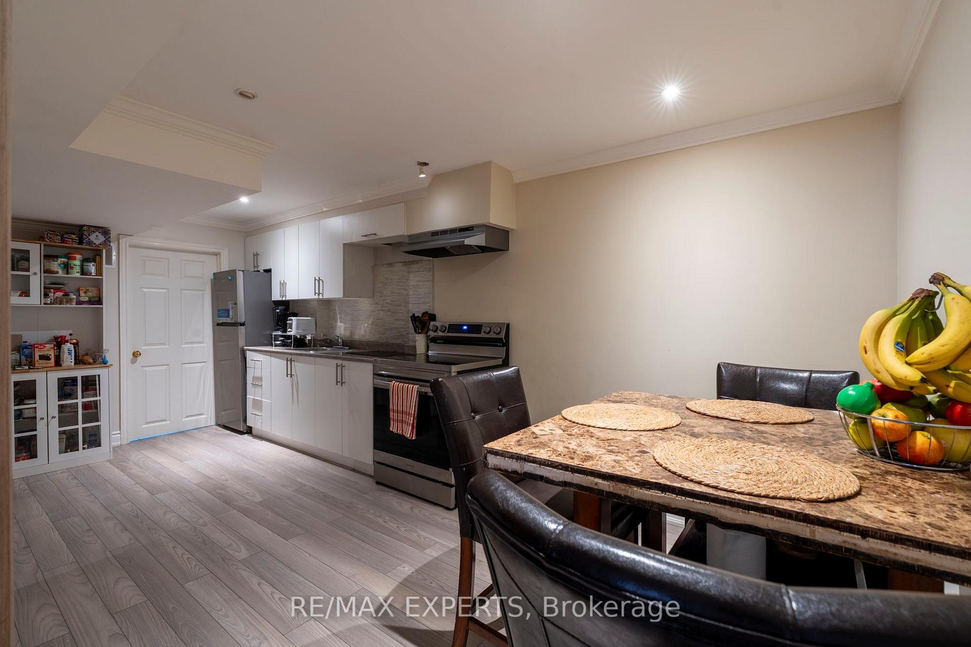Photo 29 of 173 Rosanna Crescent, Vaughan, Maple — HOMEH