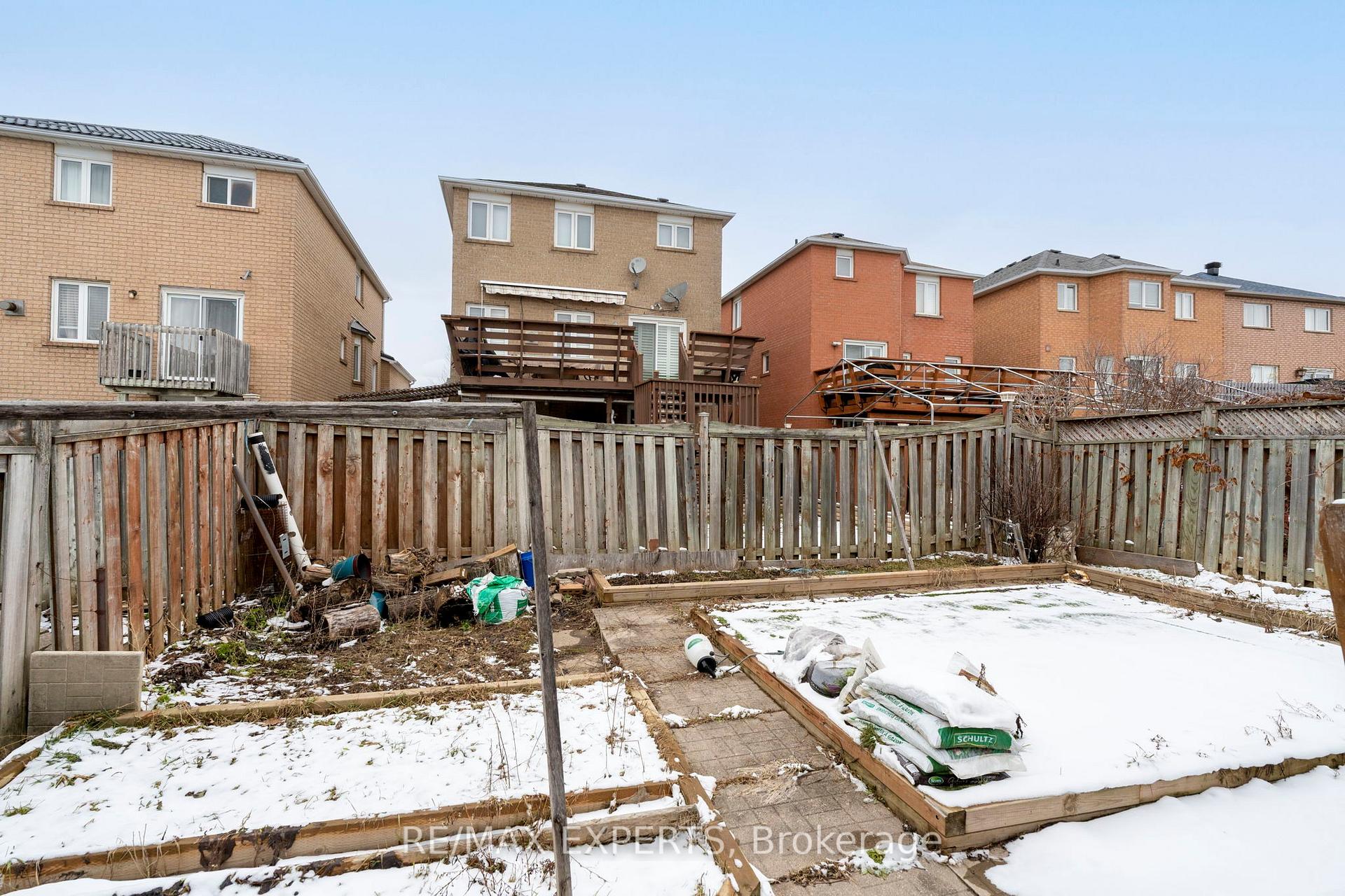Photo 36 of 173 Rosanna Crescent, Vaughan, Maple — HOMEH