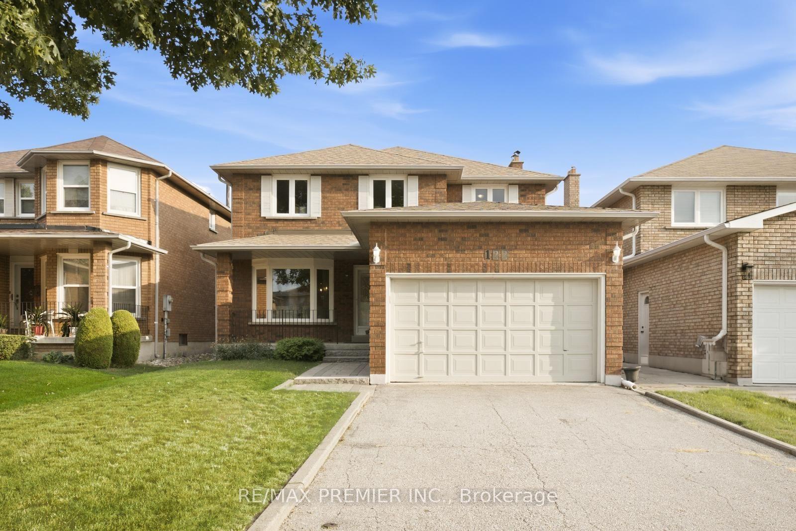 Photo 4 of 122 Spring Town Road, Vaughan, East Woodbridge — HOMEH