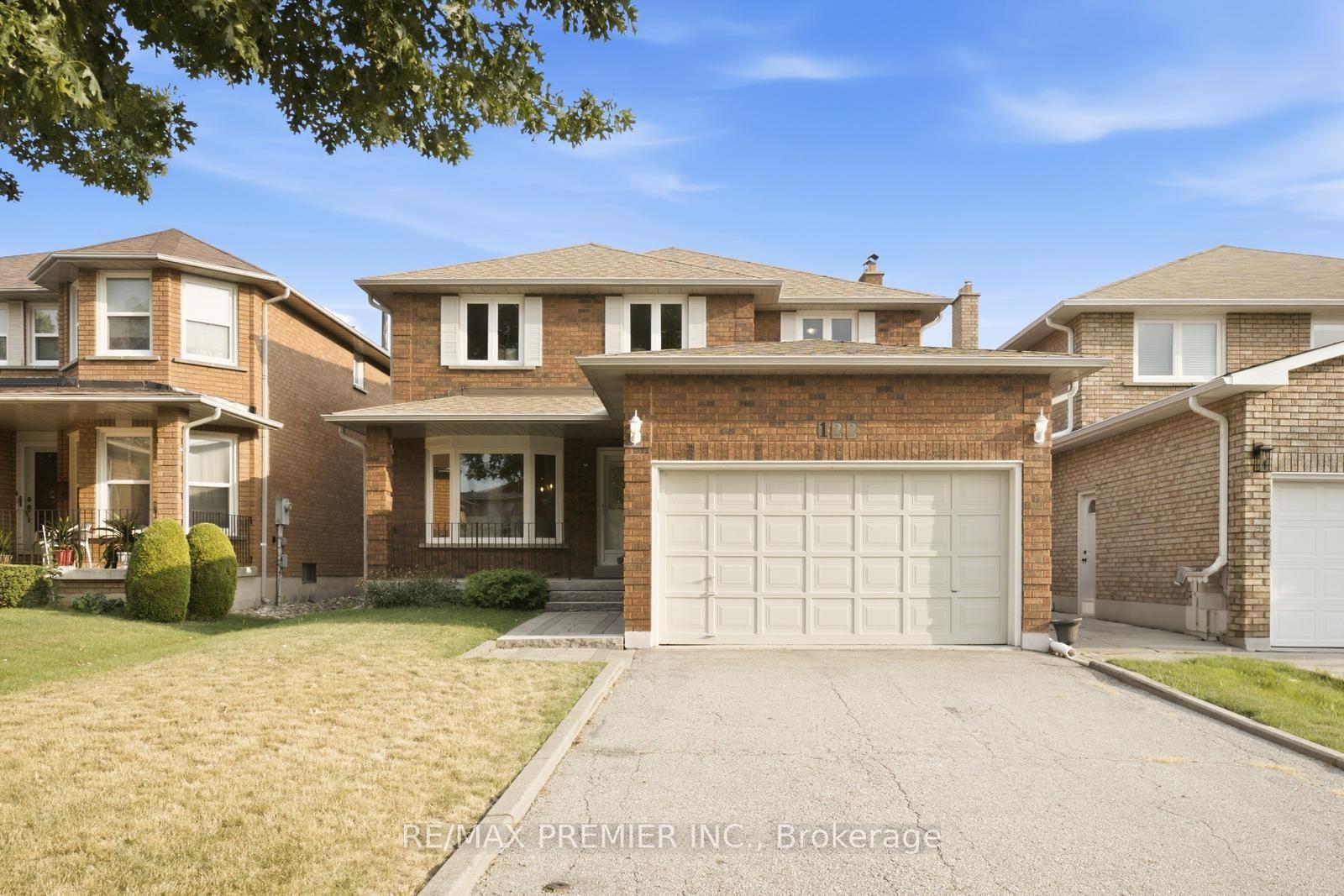 Photo 5 of 122 Spring Town Road, Vaughan, East Woodbridge — HOMEH