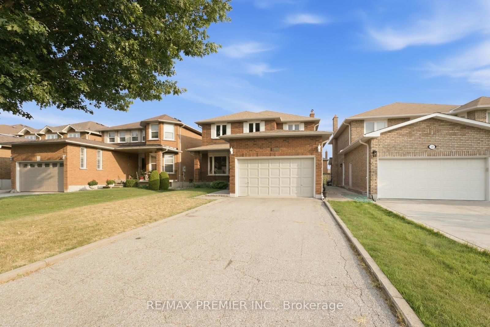 Photo 7 of 122 Spring Town Road, Vaughan, East Woodbridge — HOMEH