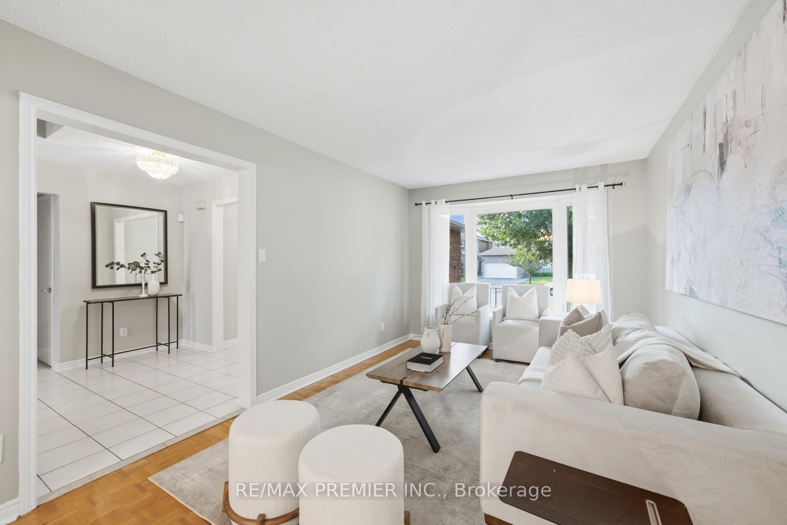 Photo 14 of 122 Spring Town Road, Vaughan, East Woodbridge — HOMEH