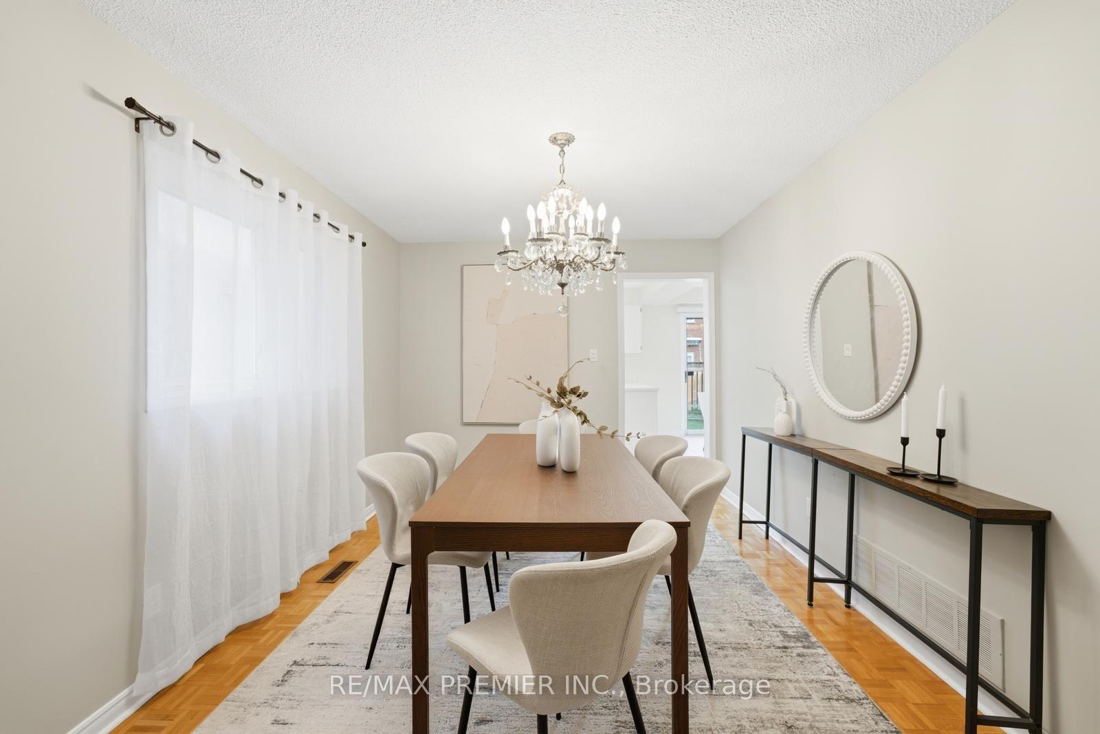 Photo 16 of 122 Spring Town Road, Vaughan, East Woodbridge — HOMEH