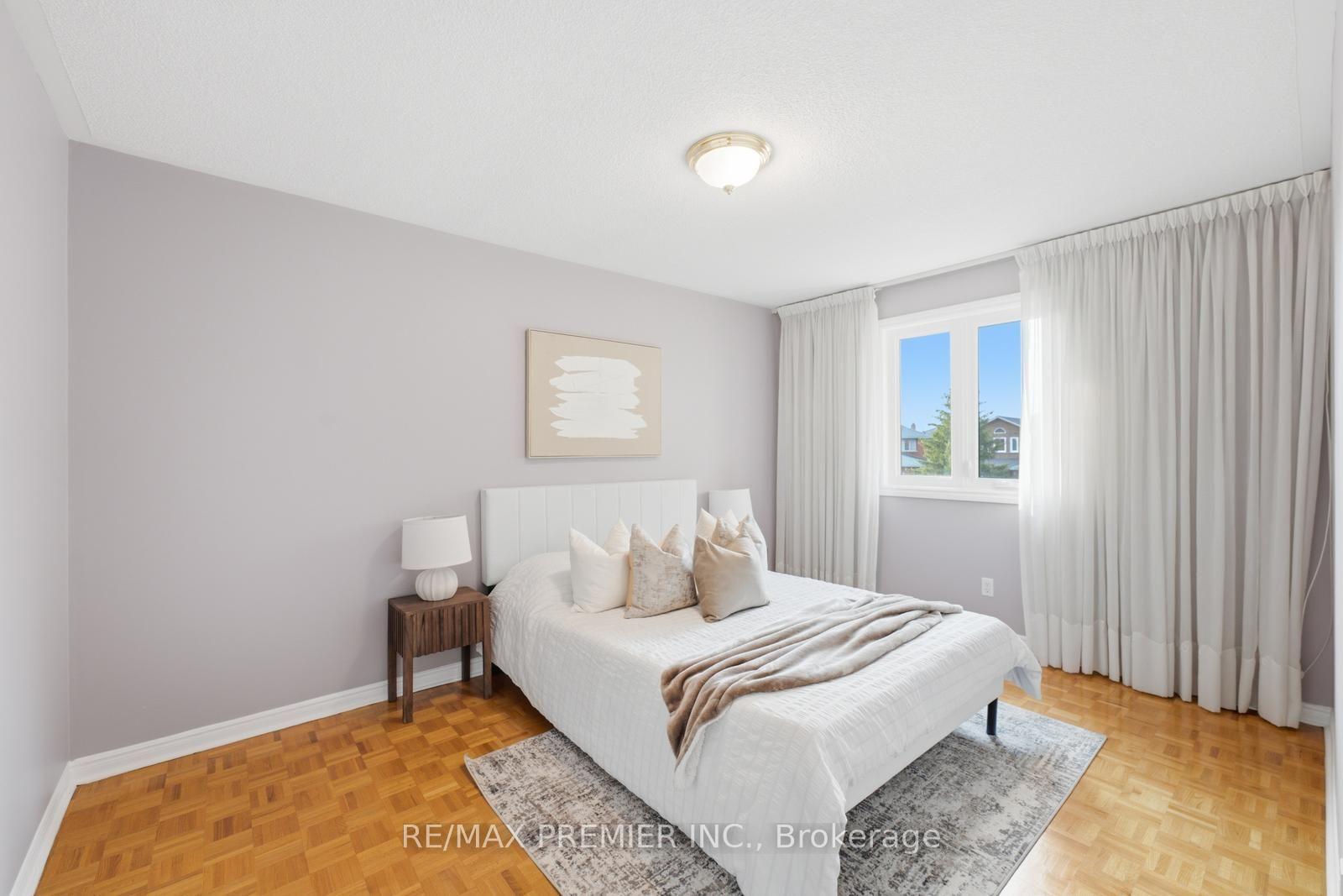 Photo 36 of 122 Spring Town Road, Vaughan, East Woodbridge — HOMEH