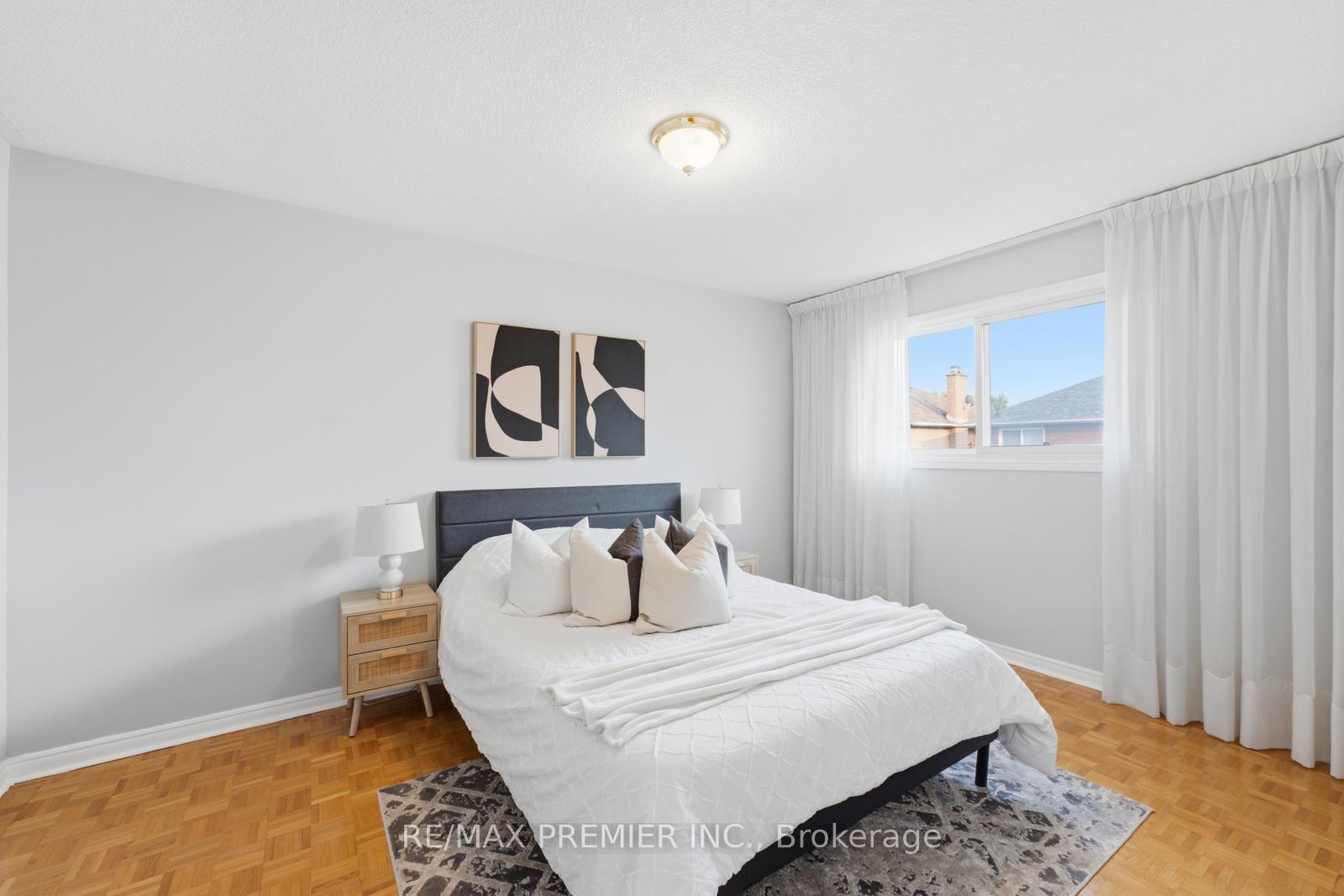 Photo 38 of 122 Spring Town Road, Vaughan, East Woodbridge — HOMEH