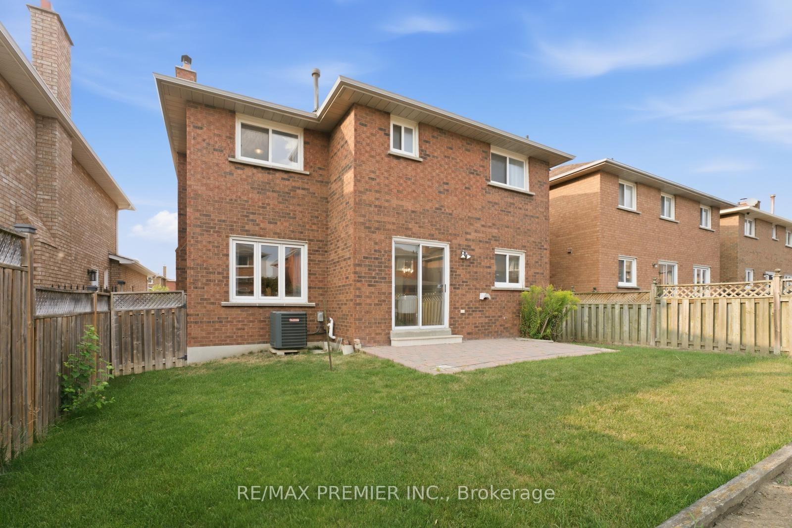 Photo 43 of 122 Spring Town Road, Vaughan, East Woodbridge — HOMEH