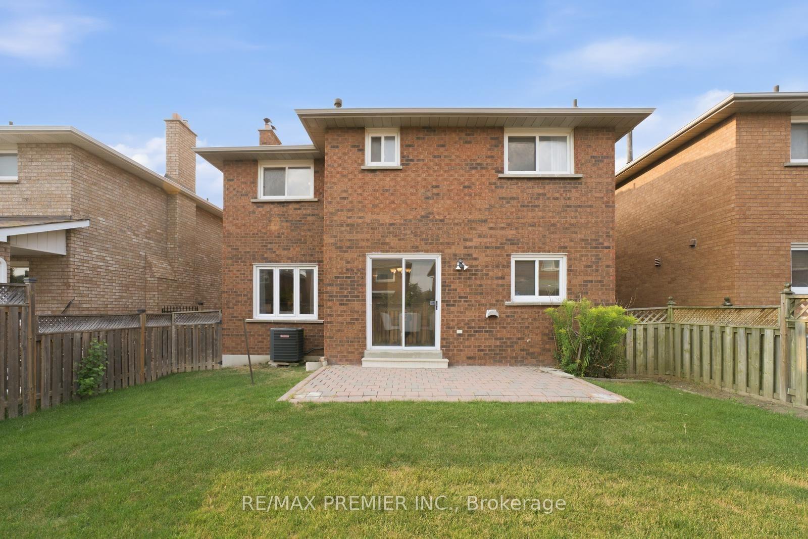 Photo 44 of 122 Spring Town Road, Vaughan, East Woodbridge — HOMEH