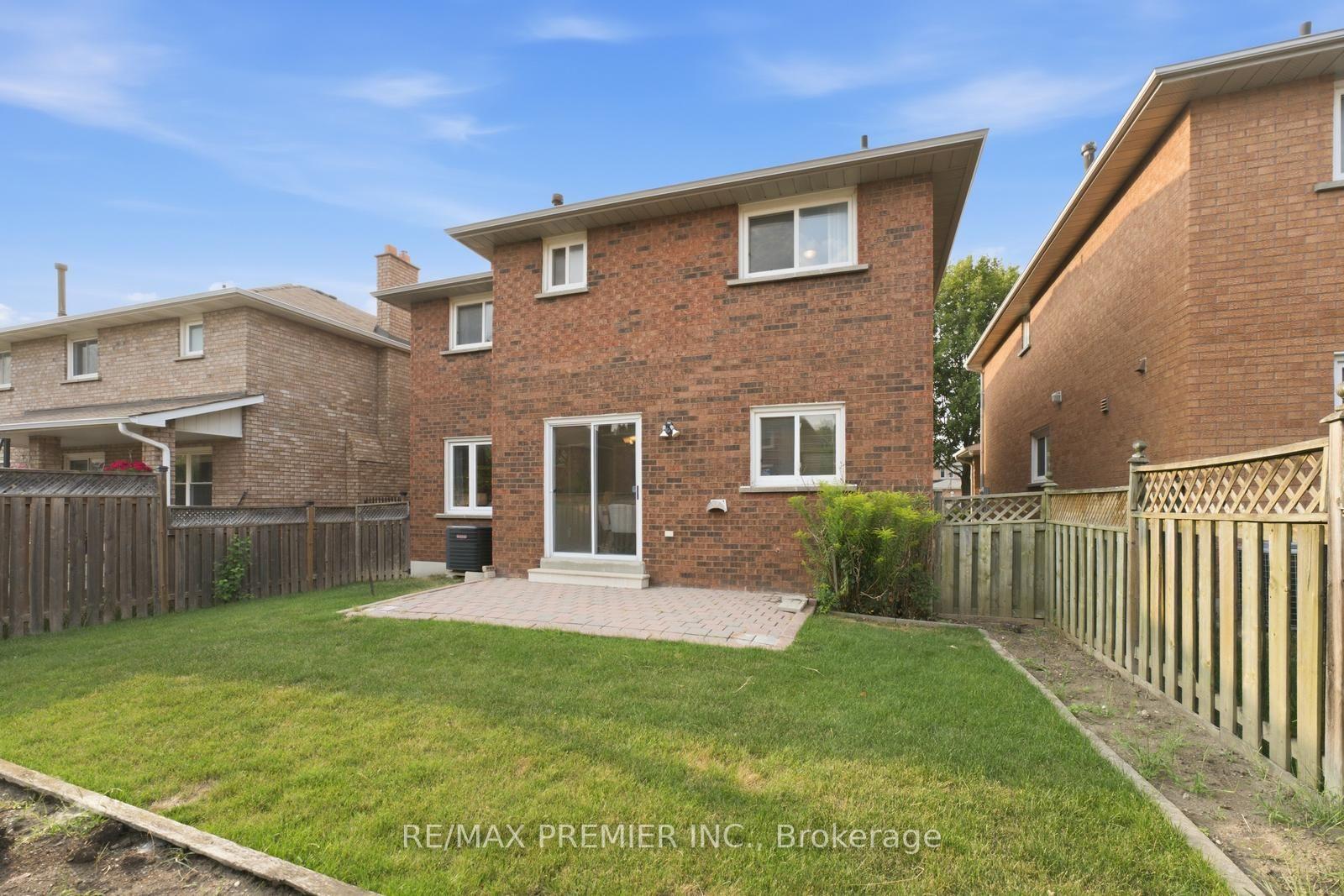 Photo 45 of 122 Spring Town Road, Vaughan, East Woodbridge — HOMEH