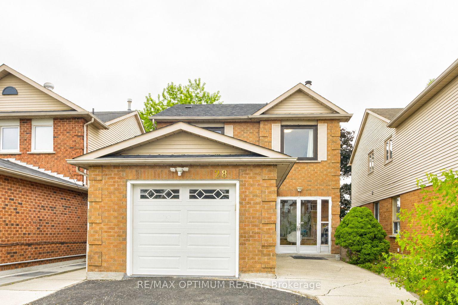 Photo 2 of 28 Stalbridge Avenue, Brampton, Fletcher's Creek South — HOMEH
