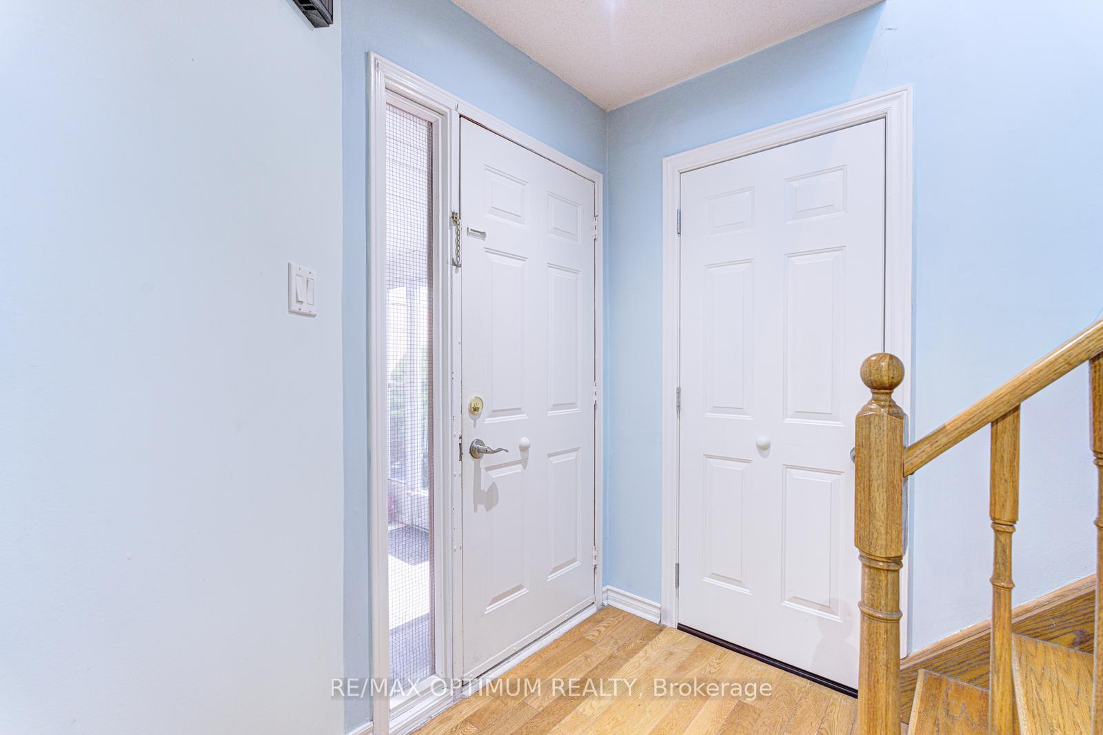 Photo 6 of 28 Stalbridge Avenue, Brampton, Fletcher's Creek South — HOMEH