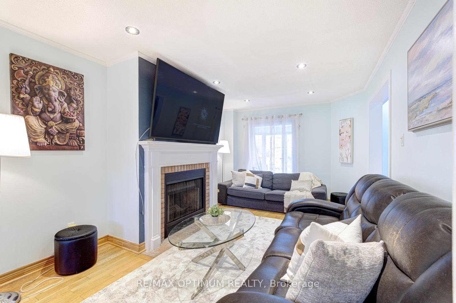 Photo 11 of 28 Stalbridge Avenue, Brampton, Fletcher's Creek South — HOMEH