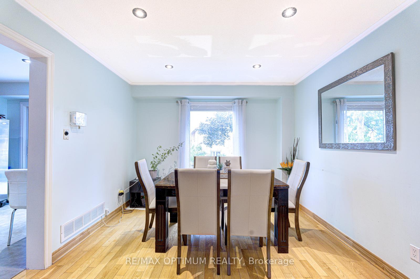 Photo 12 of 28 Stalbridge Avenue, Brampton, Fletcher's Creek South — HOMEH