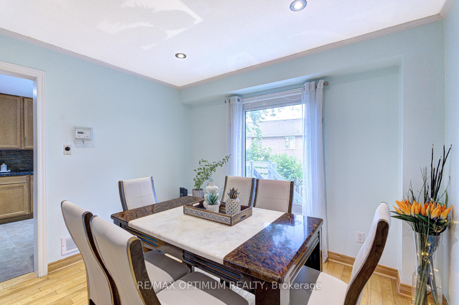 Photo 13 of 28 Stalbridge Avenue, Brampton, Fletcher's Creek South — HOMEH