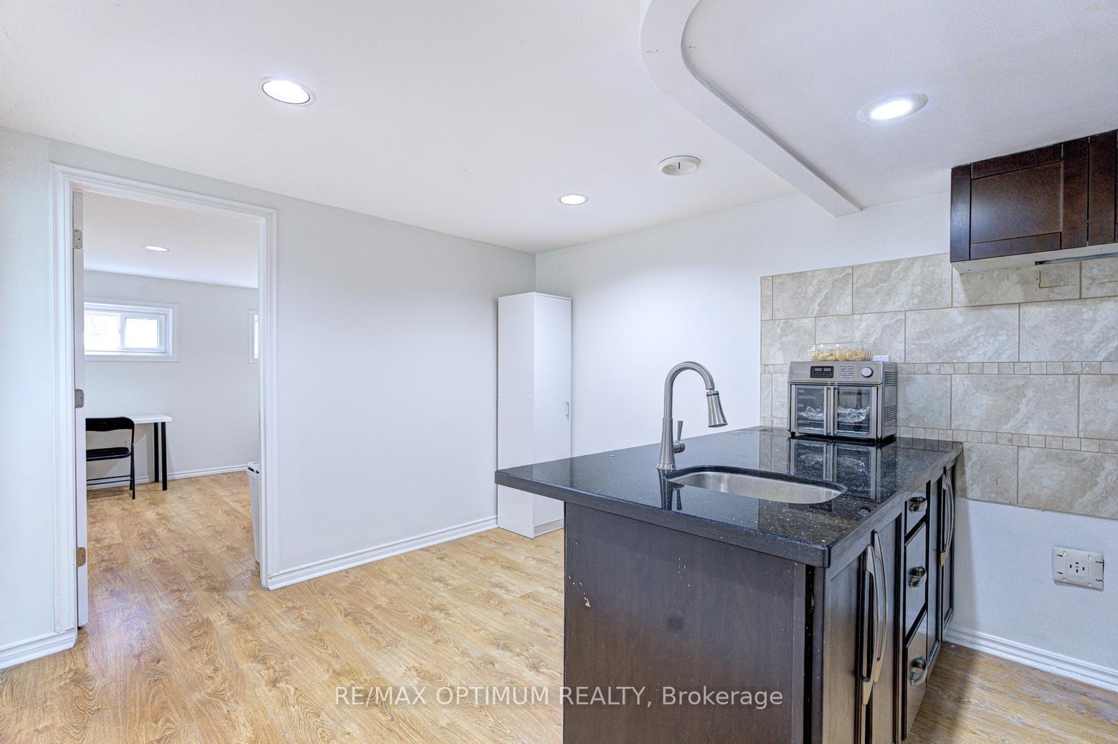Photo 36 of 28 Stalbridge Avenue, Brampton, Fletcher's Creek South — HOMEH