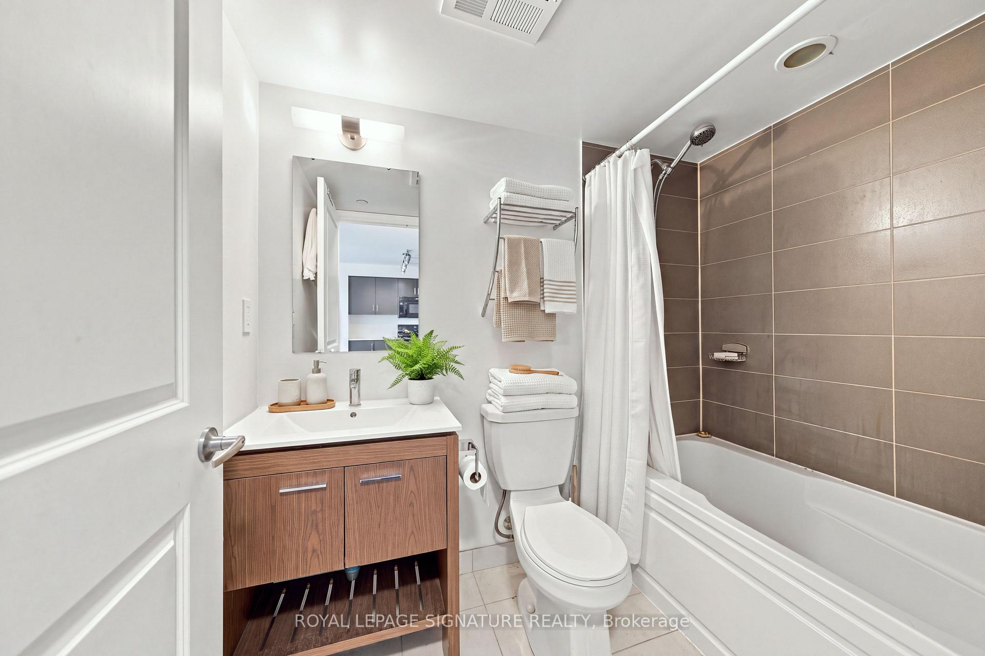 Photo 18 of Unit 417, 80 Esther Lorrie Drive, Etobicoke, West Humber-Clairville — HOMEH