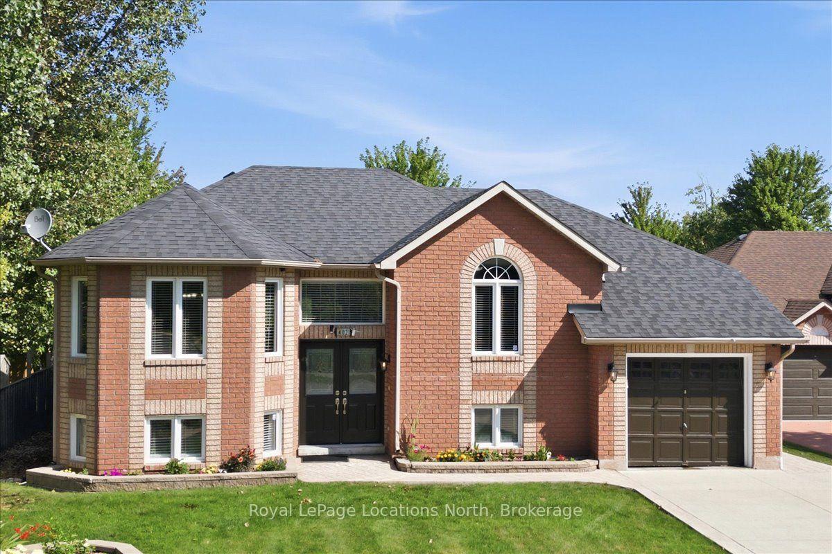 Photo 2 of 402 Ramblewood Drive, Wasaga Beach — HOMEH