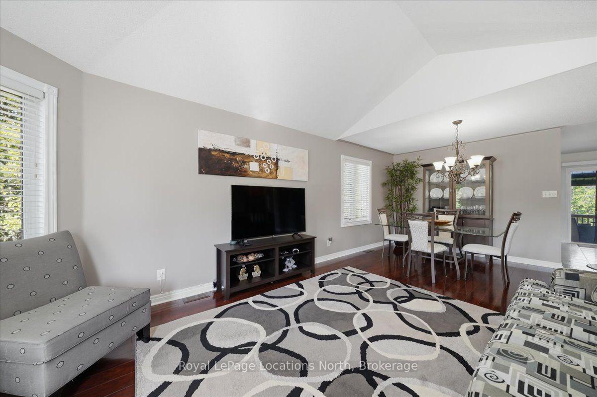 Photo 5 of 402 Ramblewood Drive, Wasaga Beach — HOMEH