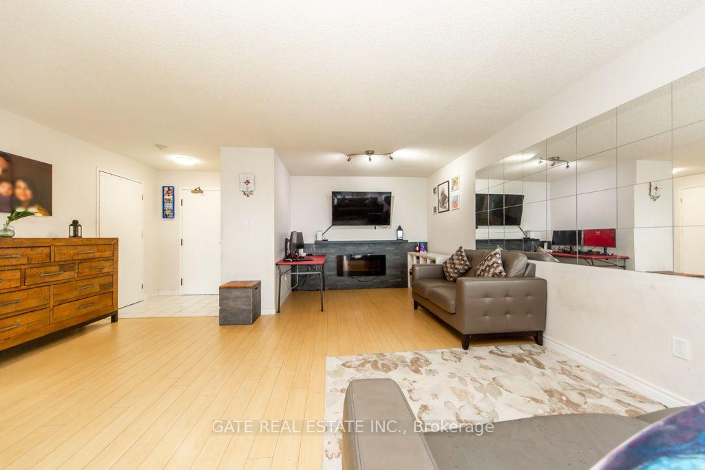 Photo 9 of Unit 1111, 1 Rowntree Road, Etobicoke, Mount Olive-Silverstone-Jamestown — HOMEH