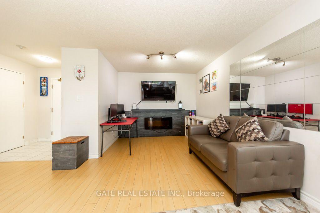 Photo 10 of Unit 1111, 1 Rowntree Road, Etobicoke, Mount Olive-Silverstone-Jamestown — HOMEH