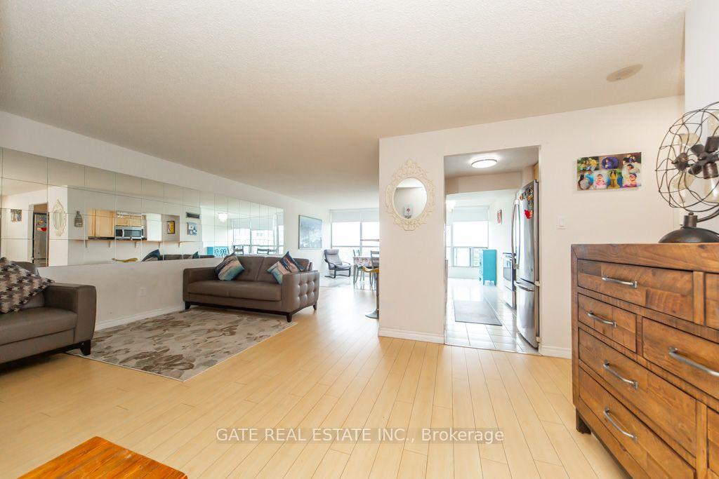 Photo 11 of Unit 1111, 1 Rowntree Road, Etobicoke, Mount Olive-Silverstone-Jamestown — HOMEH