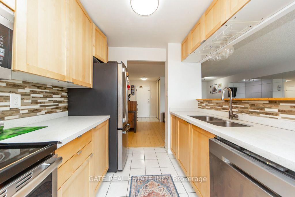 Photo 19 of Unit 1111, 1 Rowntree Road, Etobicoke, Mount Olive-Silverstone-Jamestown — HOMEH