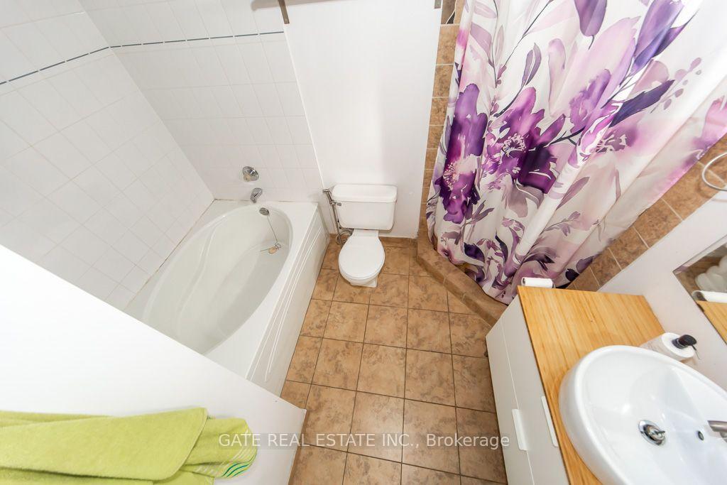 Photo 32 of Unit 1111, 1 Rowntree Road, Etobicoke, Mount Olive-Silverstone-Jamestown — HOMEH