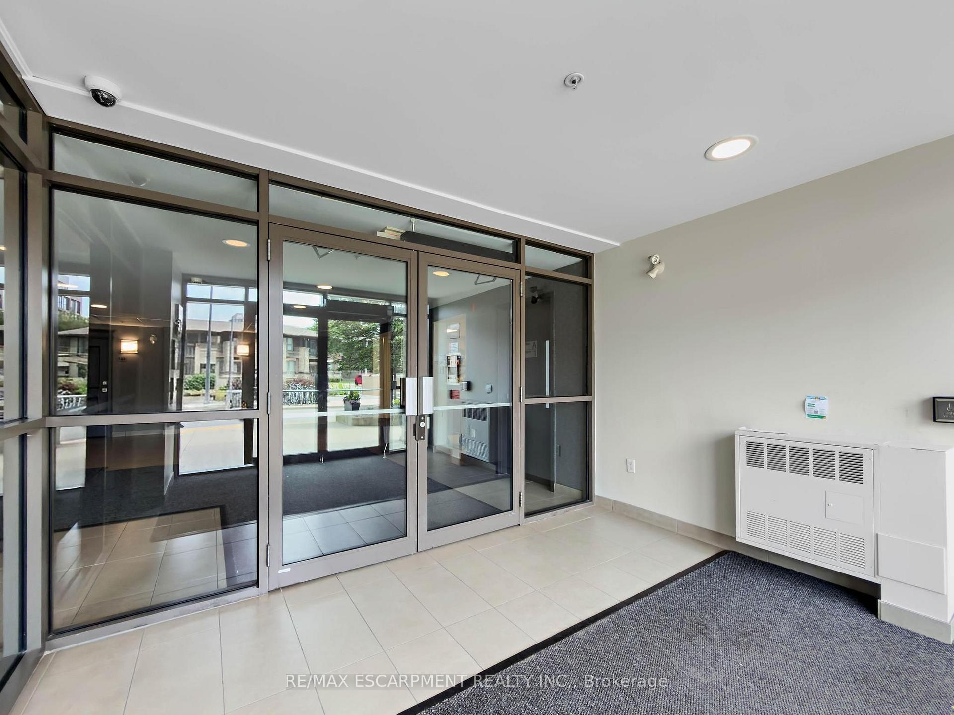 Photo 5 of Unit 109, 5010 Corporate Drive, Burlington, Uptown — HOMEH