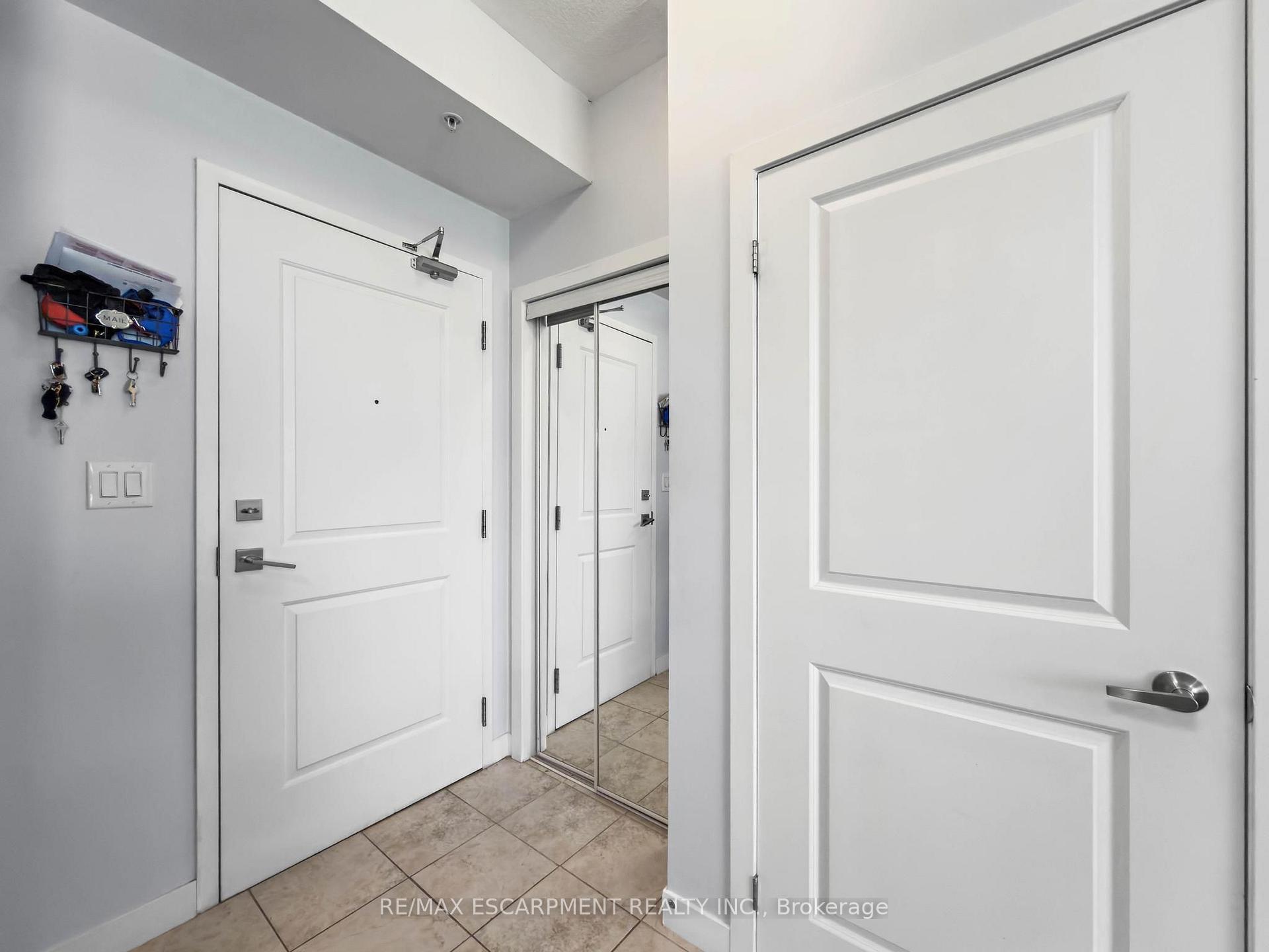 Photo 14 of Unit 109, 5010 Corporate Drive, Burlington, Uptown — HOMEH