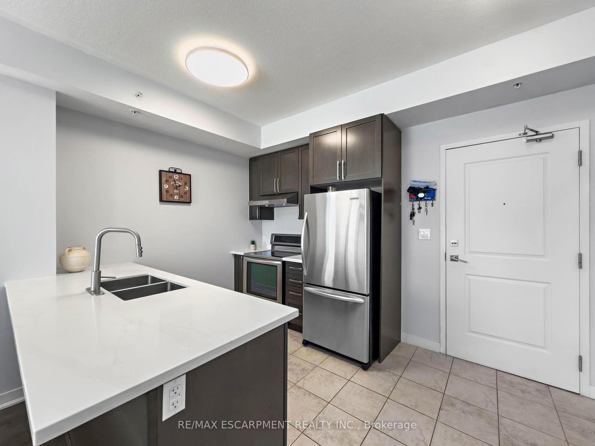 Photo 16 of Unit 109, 5010 Corporate Drive, Burlington, Uptown — HOMEH