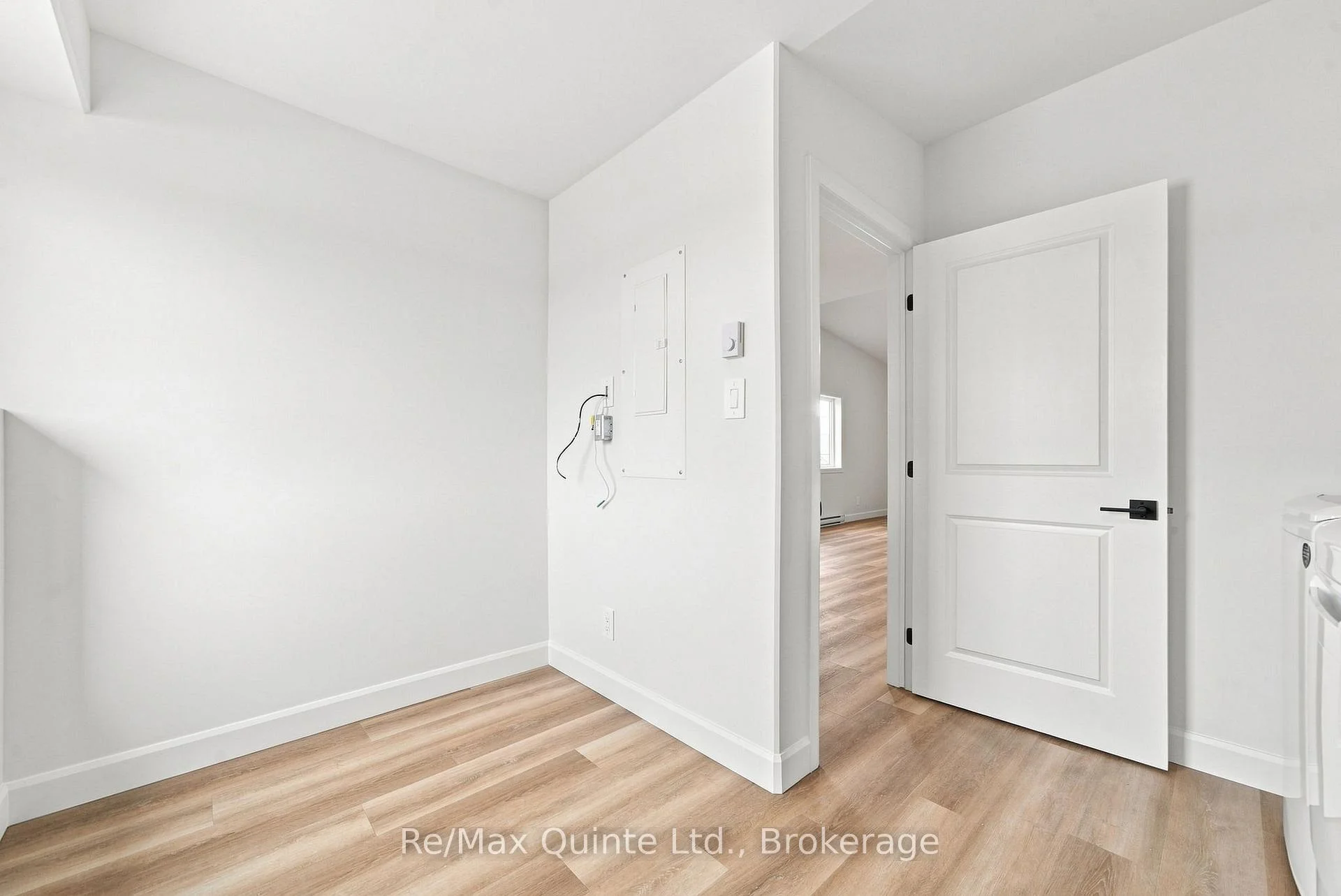 Photo 35 of Unit B, 5 Sienna Avenue, Belleville, Belleville Ward — HOMEH