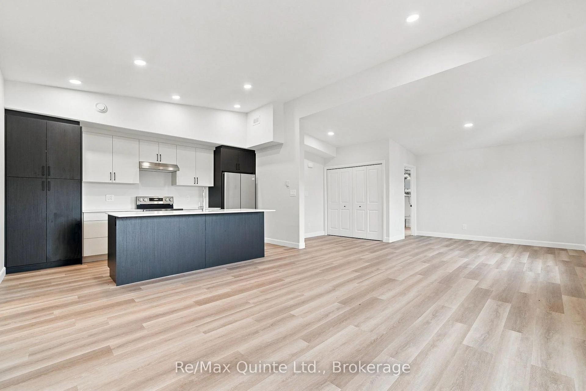 Photo 38 of Unit B, 5 Sienna Avenue, Belleville, Belleville Ward — HOMEH