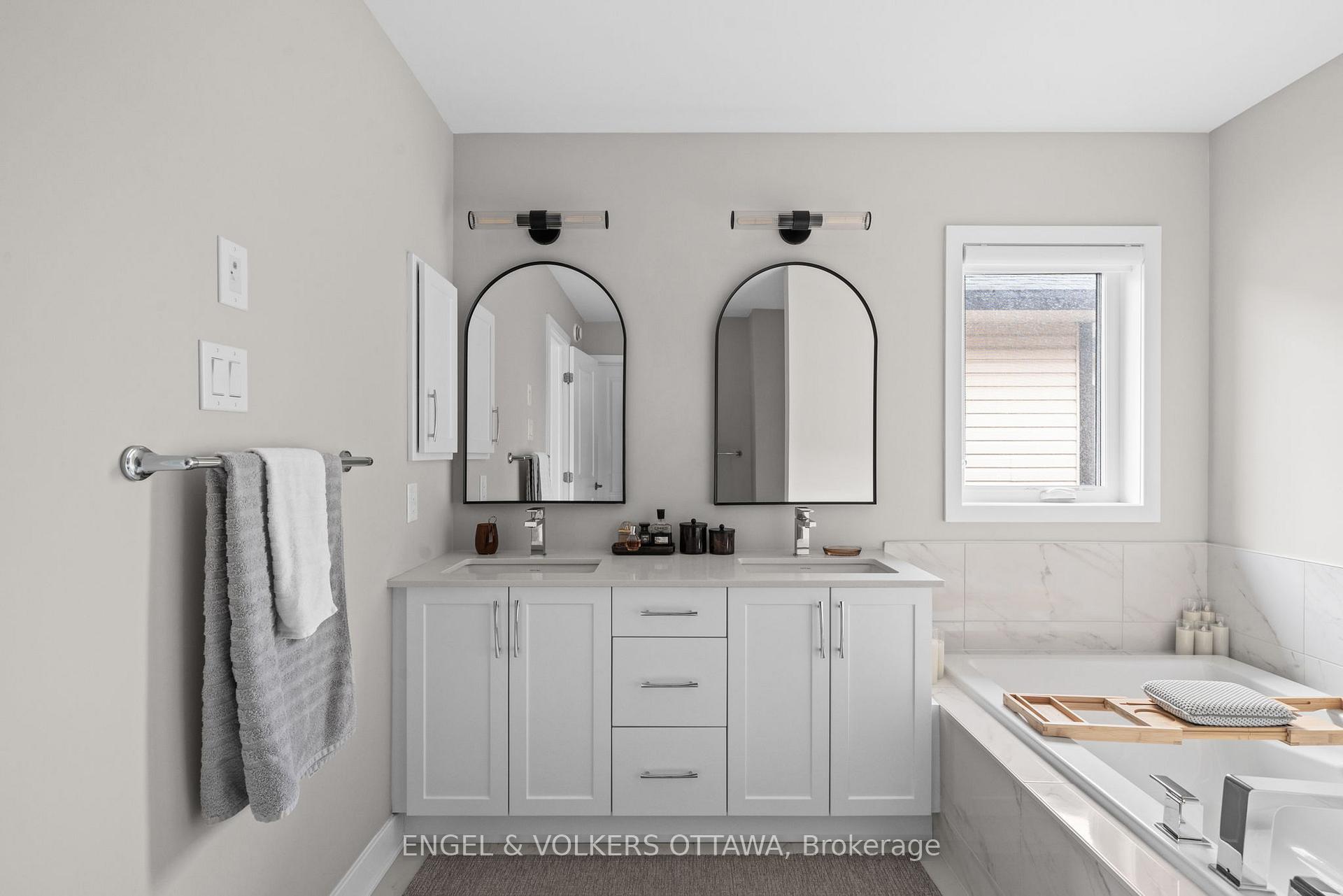 Photo 29 of 351 Shuttleworth Drive, Ottawa, Leitrim — HOMEH