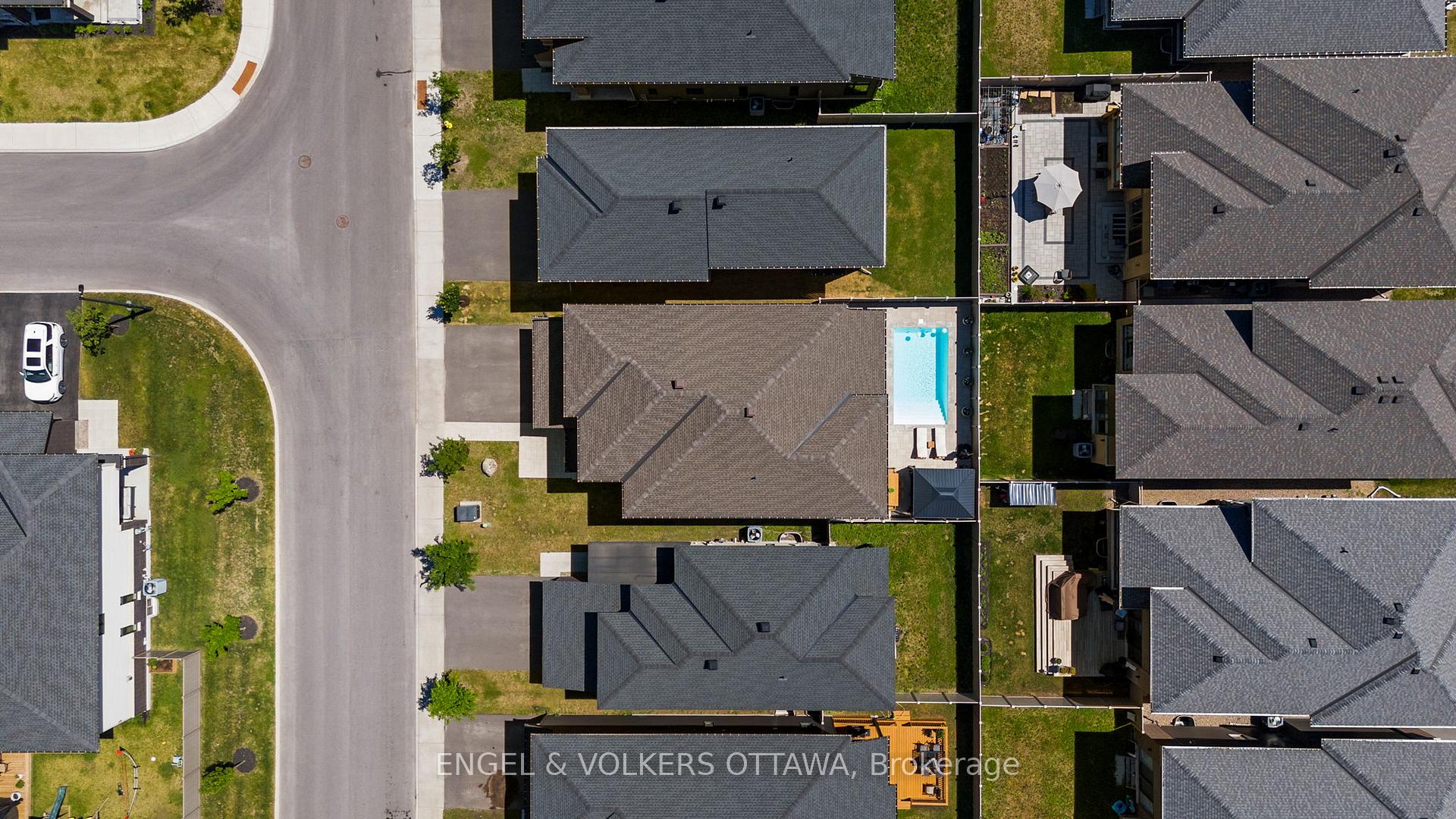 Photo 48 of 351 Shuttleworth Drive, Ottawa, Leitrim — HOMEH