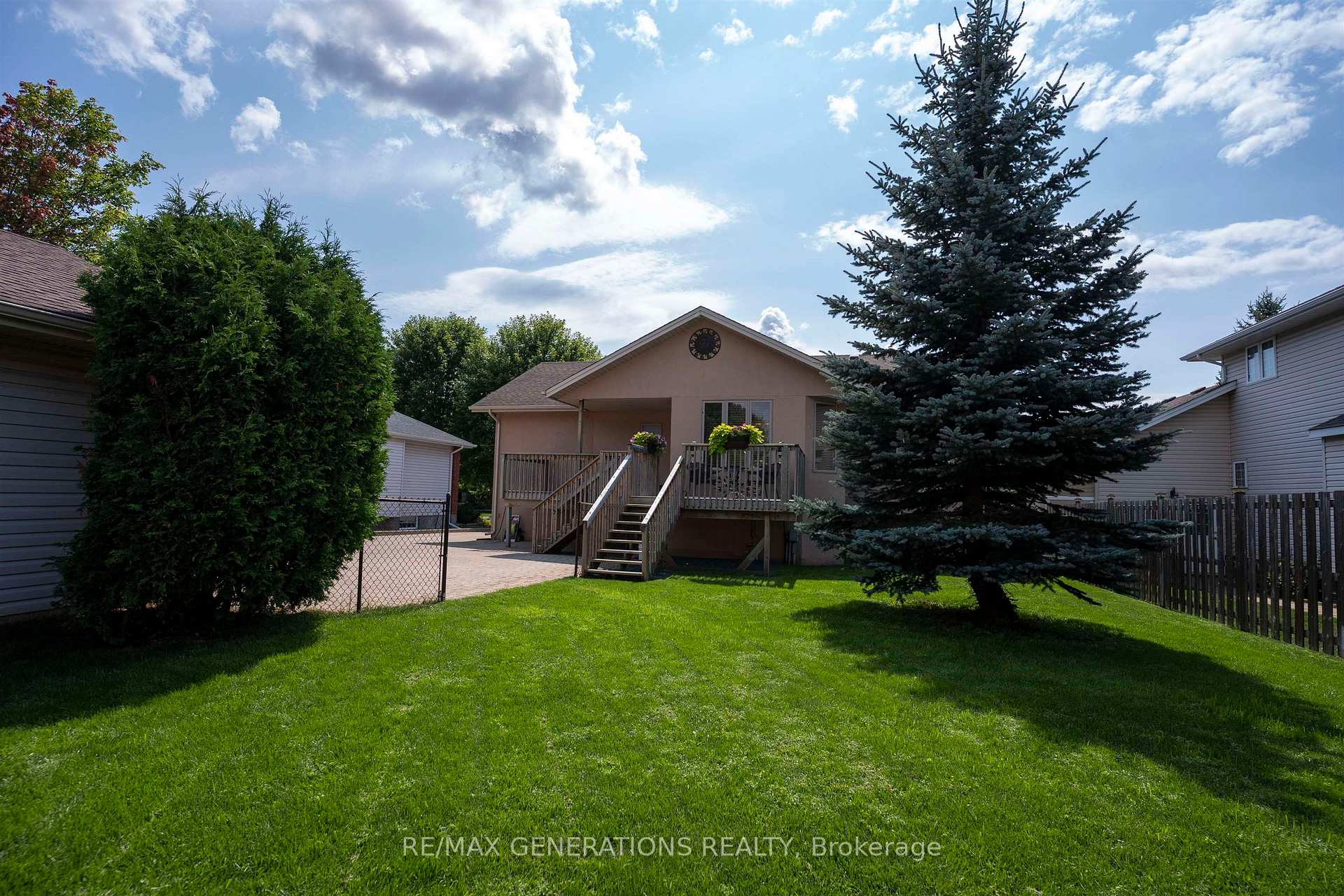 Photo 44 of 316 Fairbrooke Crescent, Thunder Bay, River Terrace — HOMEH