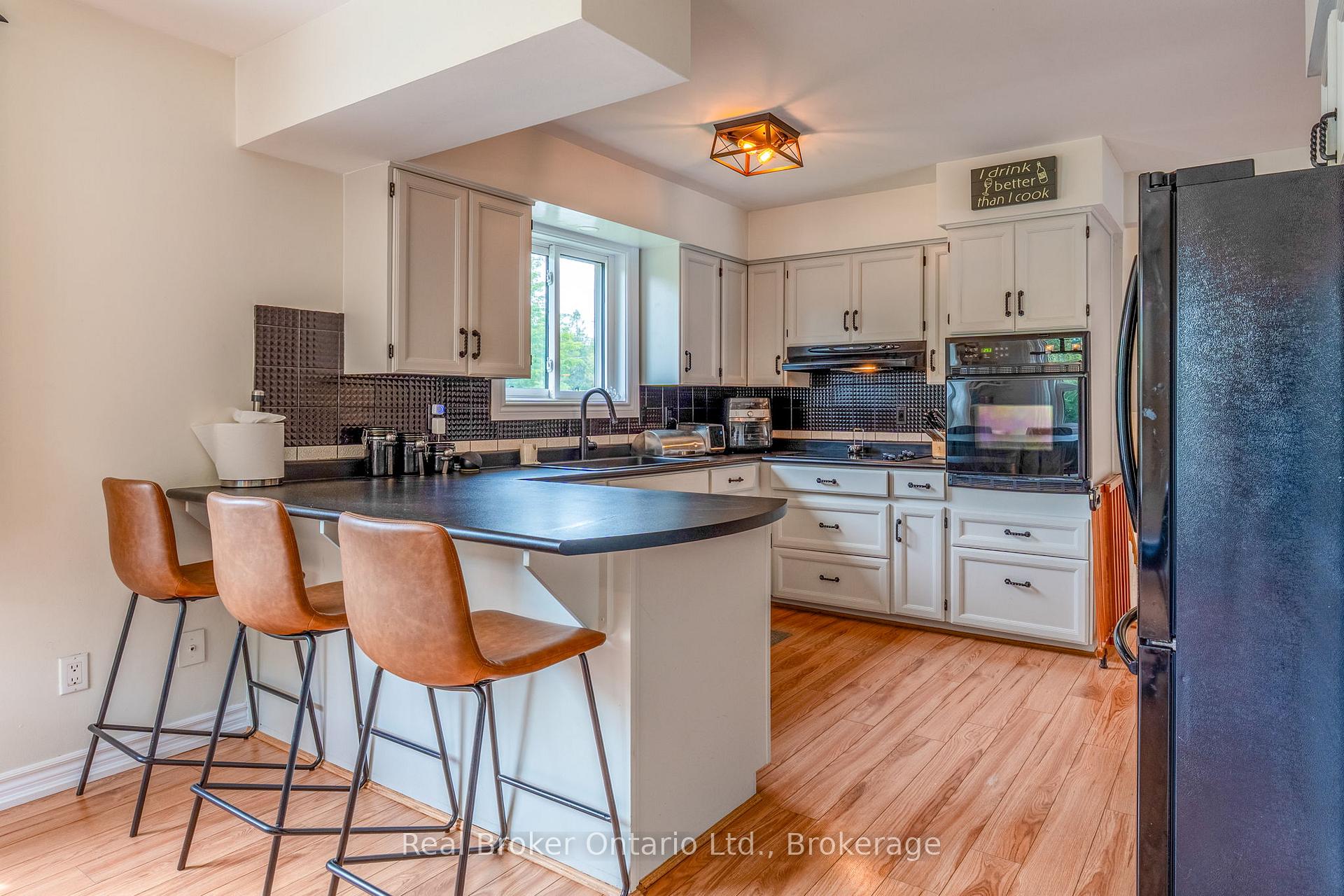 Photo 12 of 1819 Old Second Road S, Springwater, Rural Springwater — HOMEH