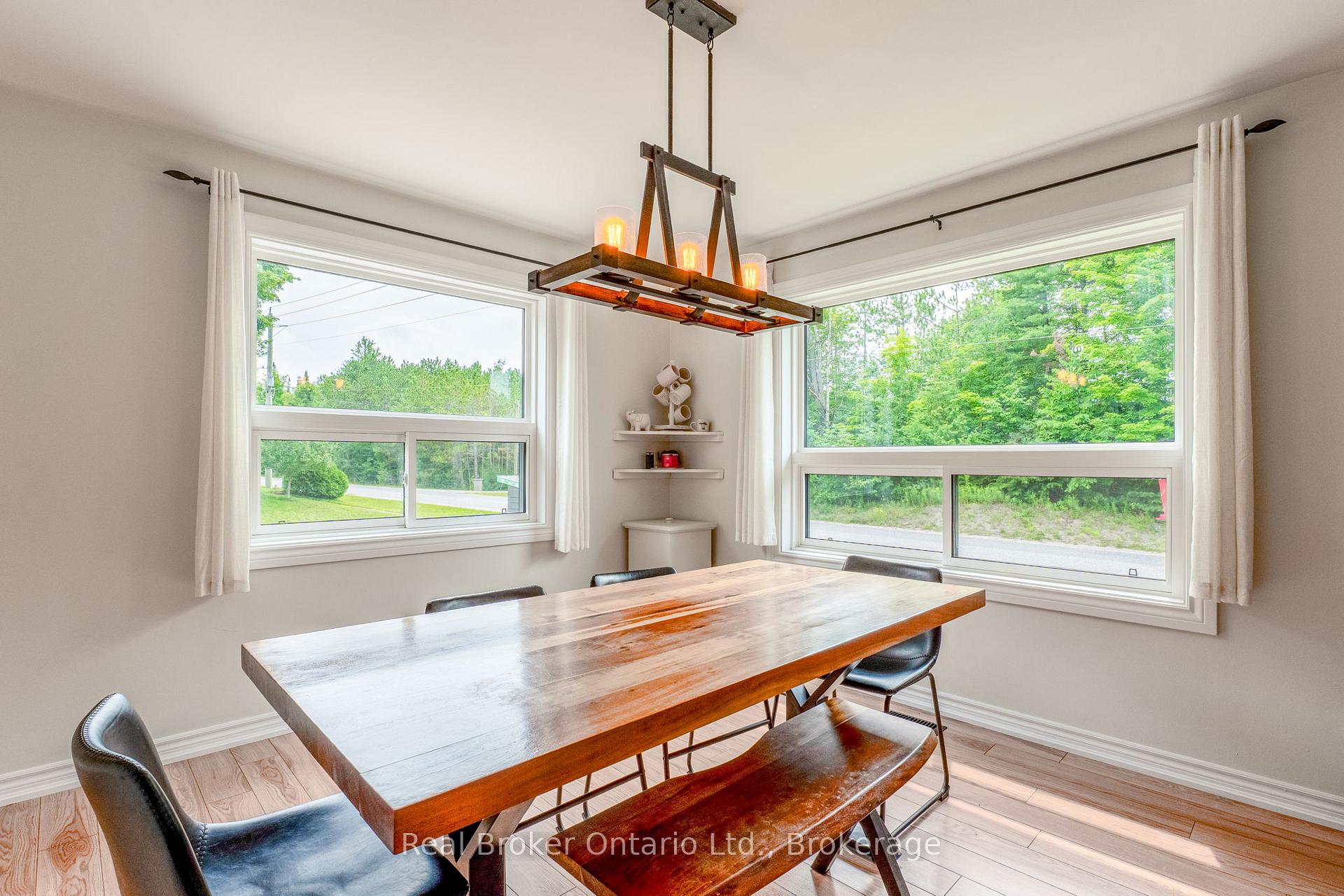 Photo 13 of 1819 Old Second Road S, Springwater, Rural Springwater — HOMEH