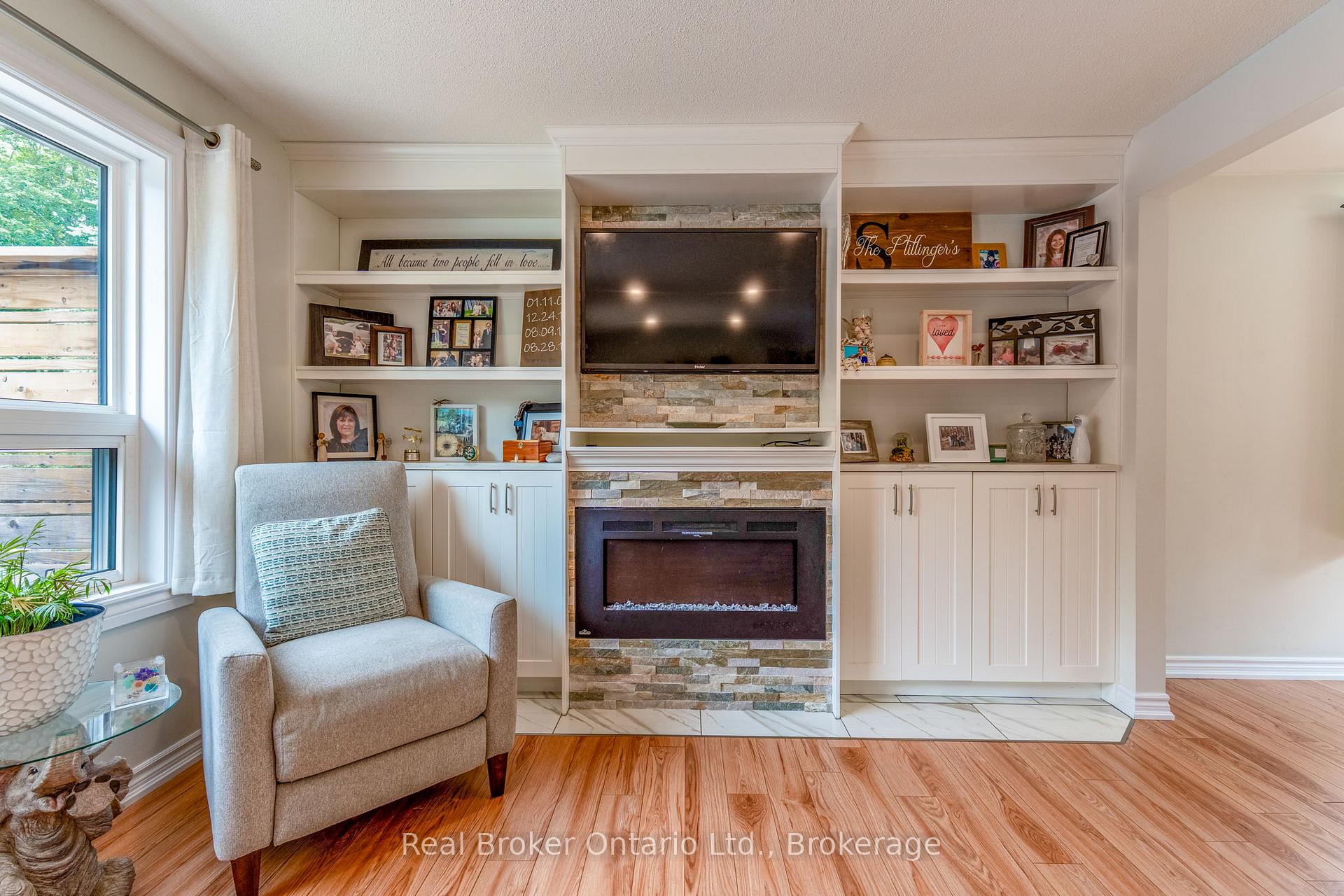 Photo 16 of 1819 Old Second Road S, Springwater, Rural Springwater — HOMEH