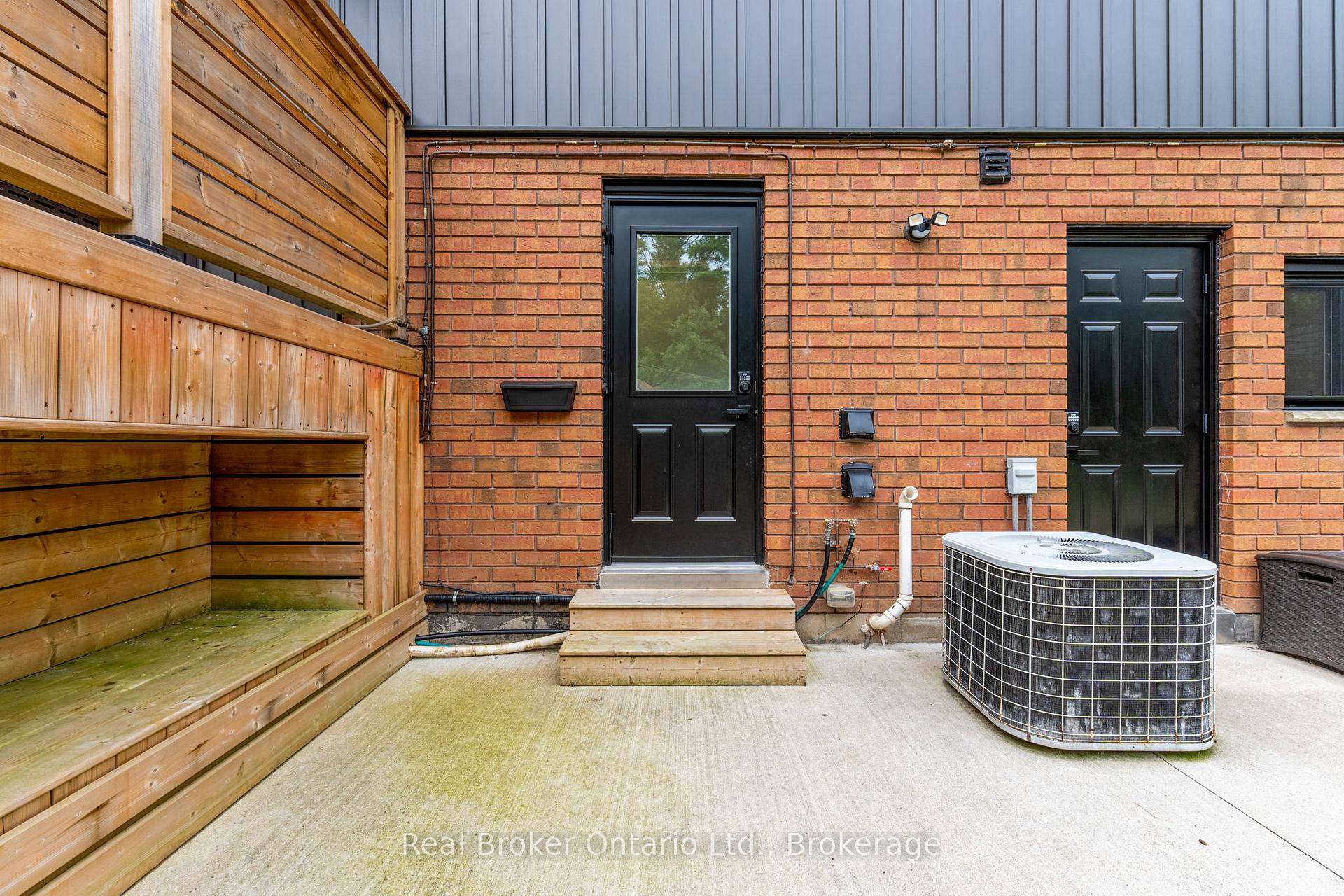 Photo 26 of 1819 Old Second Road S, Springwater, Rural Springwater — HOMEH