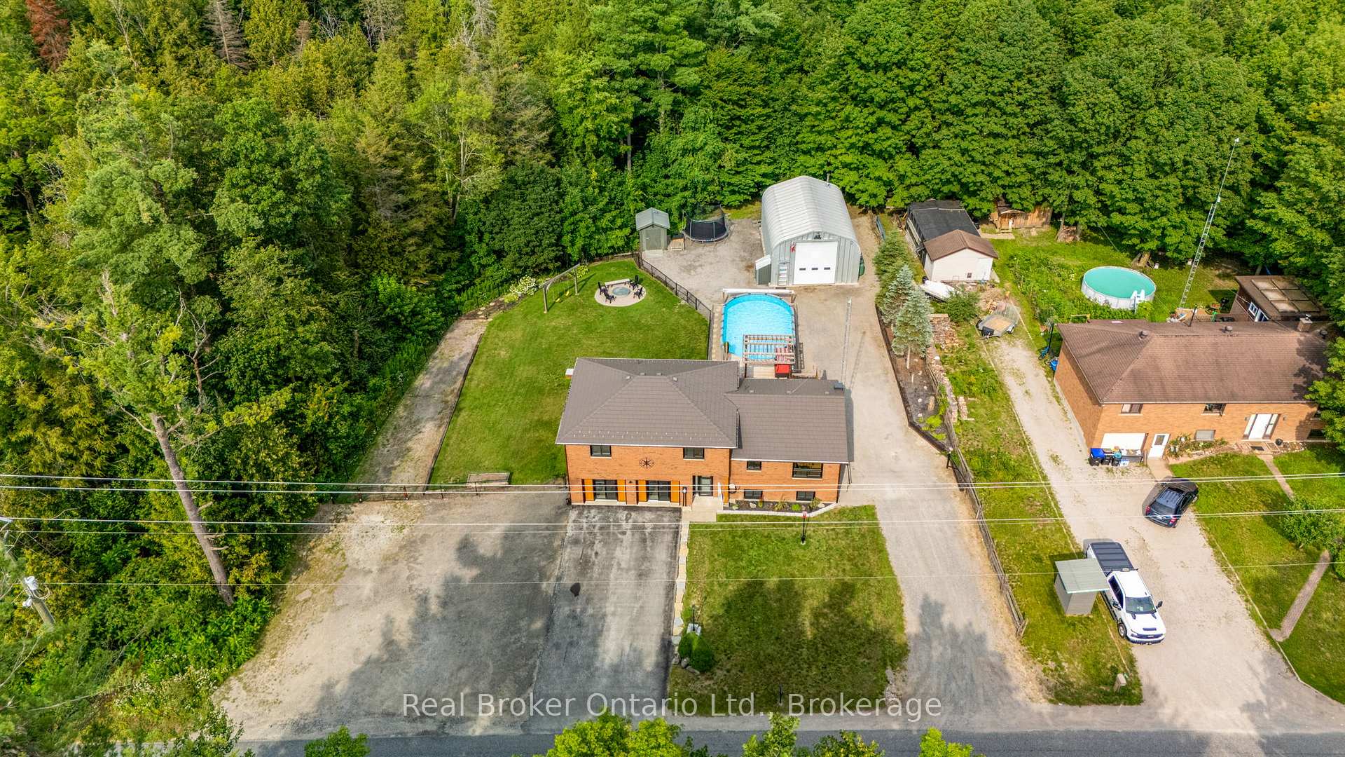 Photo 33 of 1819 Old Second Road S, Springwater, Rural Springwater — HOMEH