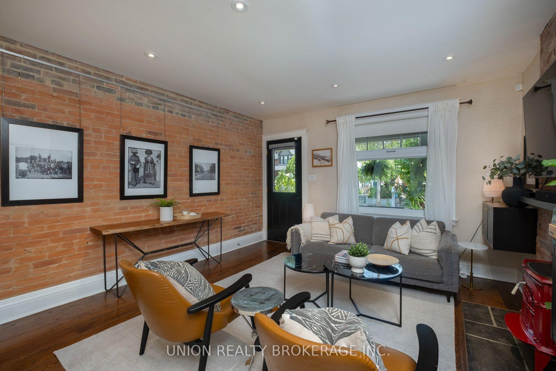 Photo 6 of 706 Woodbine Avenue, Toronto, Woodbine Corridor — HOMEH