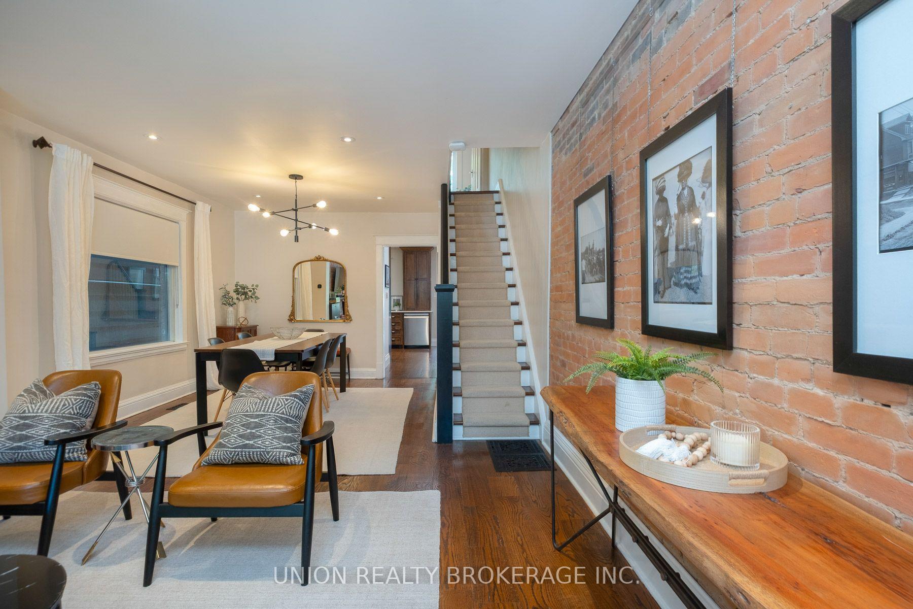 Photo 7 of 706 Woodbine Avenue, Toronto, Woodbine Corridor — HOMEH
