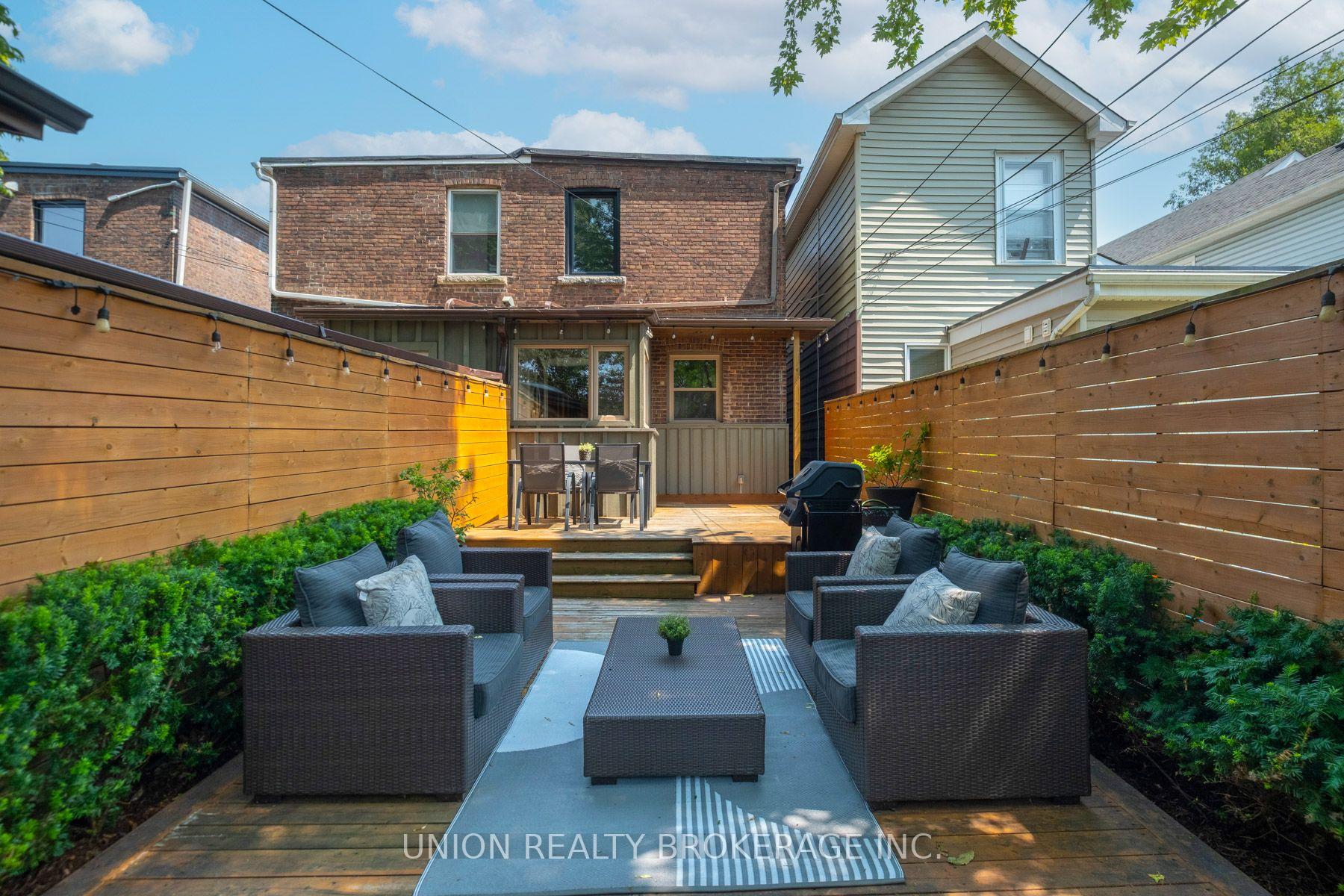Photo 33 of 706 Woodbine Avenue, Toronto, Woodbine Corridor — HOMEH