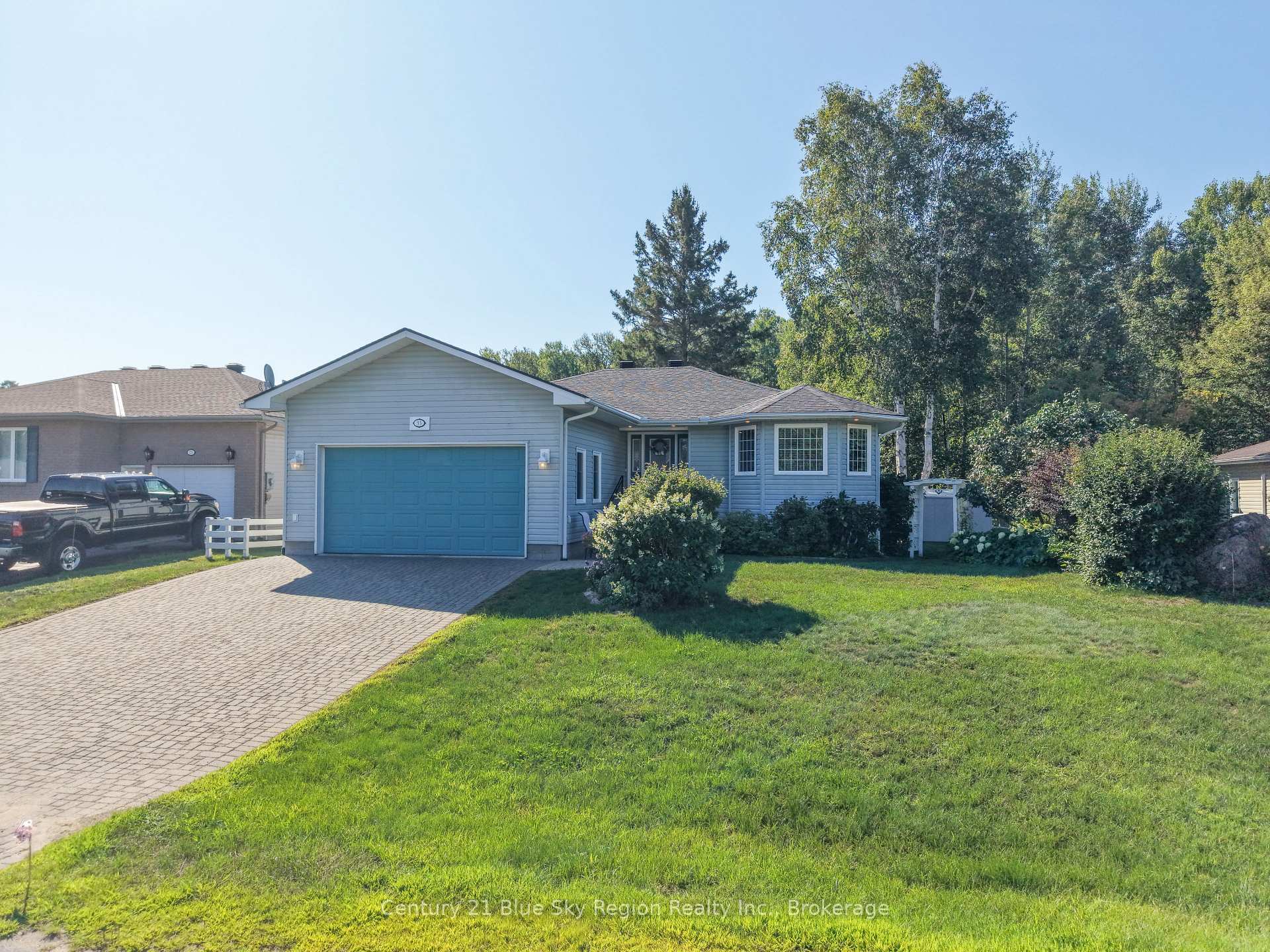 Photo of 33 Golf Course Road