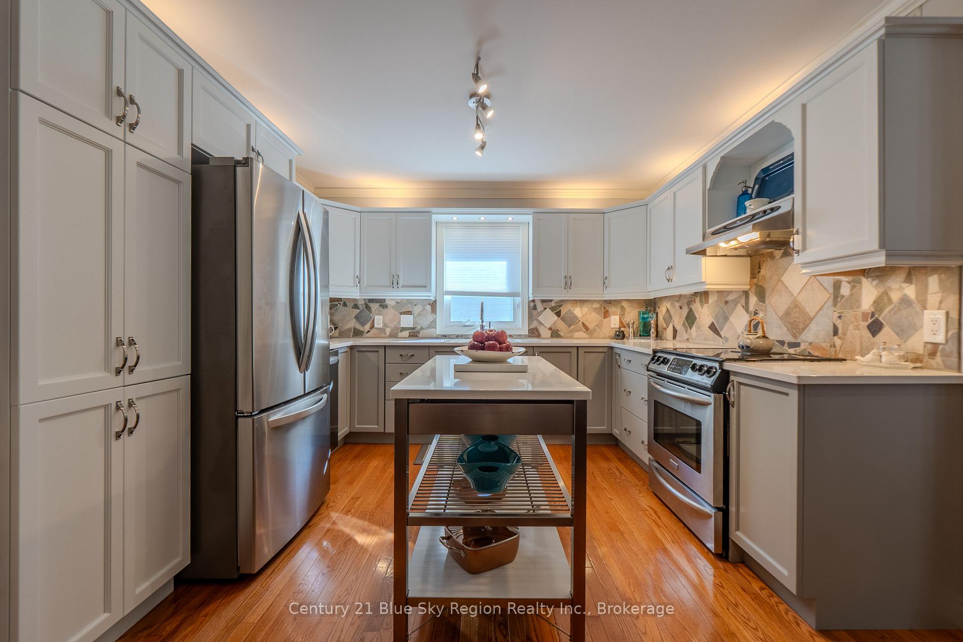 Photo 5 of 33 Golf Course Road, Callander — HOMEH