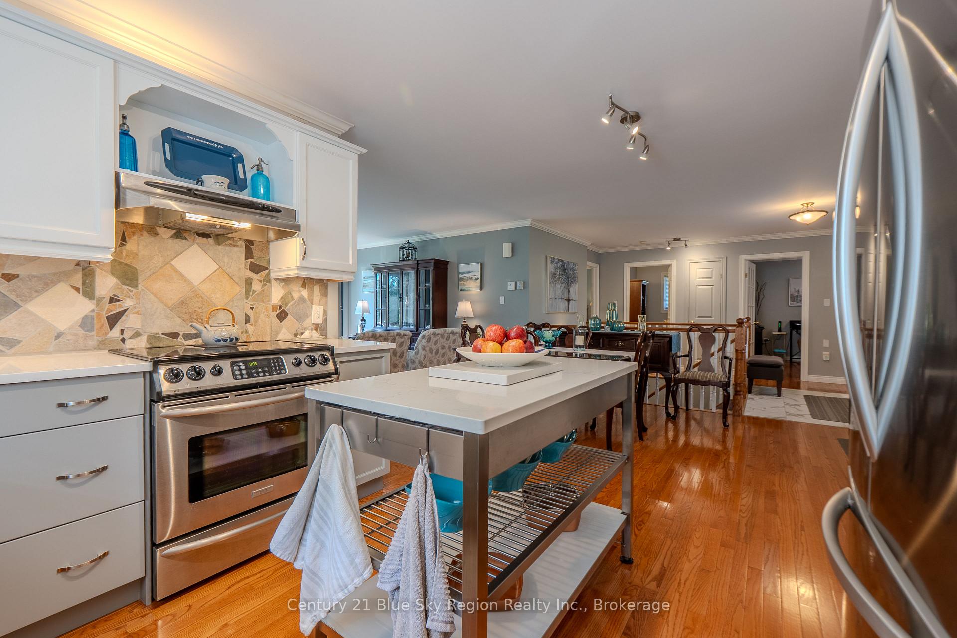 Photo 8 of 33 Golf Course Road, Callander — HOMEH